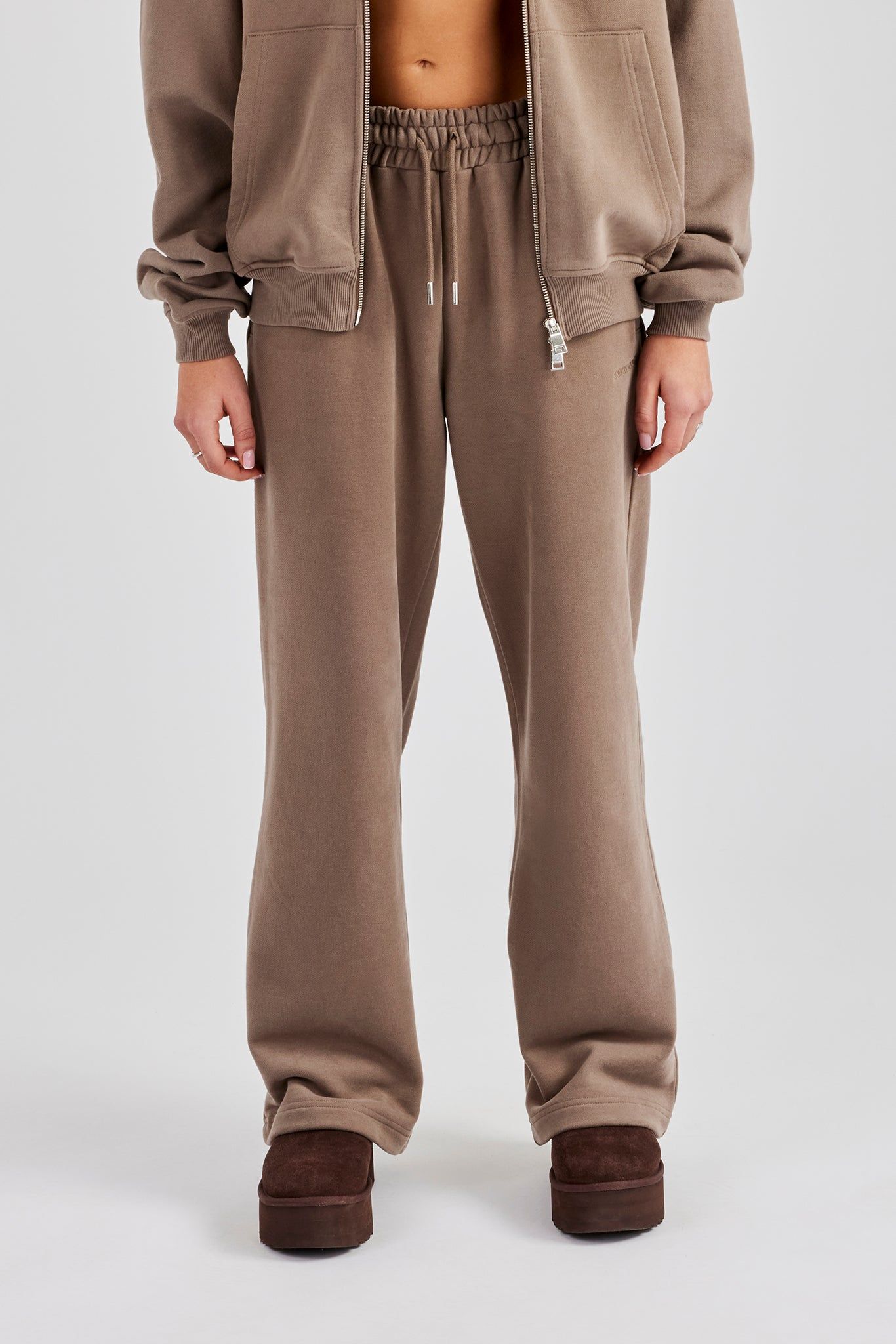 Cernucci Embroidered Wide Leg Jogger - Taupe image 2