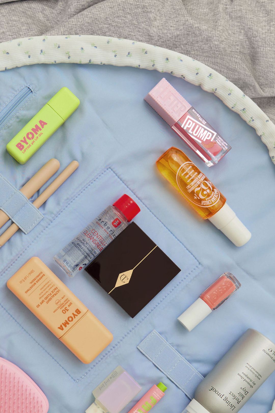 The Flat Lay Co Drawstring Makeup Bag - Cozy Cotton Ditsy Floral Multi image 10