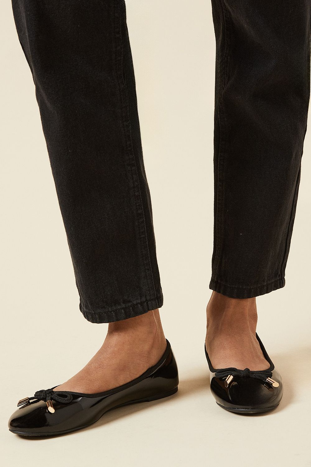 Dorothy Perkins Peaches Bow Detail Ballet Pumps True Black image 2