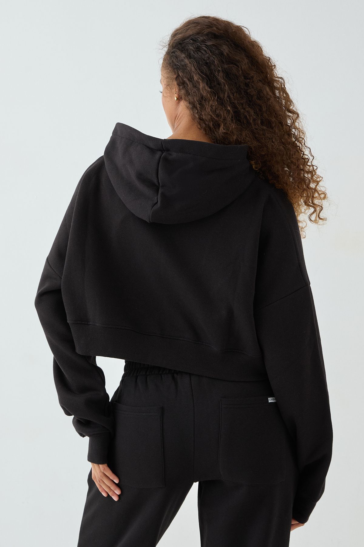 DSGN Studio DSGN Studio Boxy Crop Hoodie Black image 2