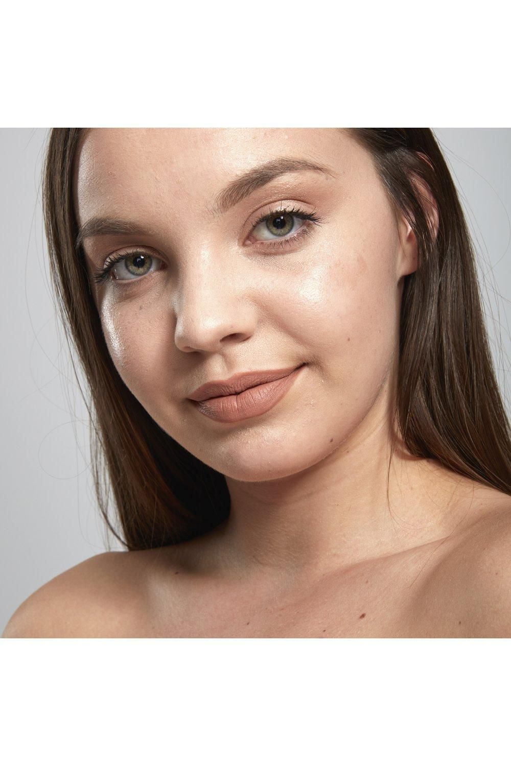 NYX Professional Makeup Soft Matte Lip Cream London image 3