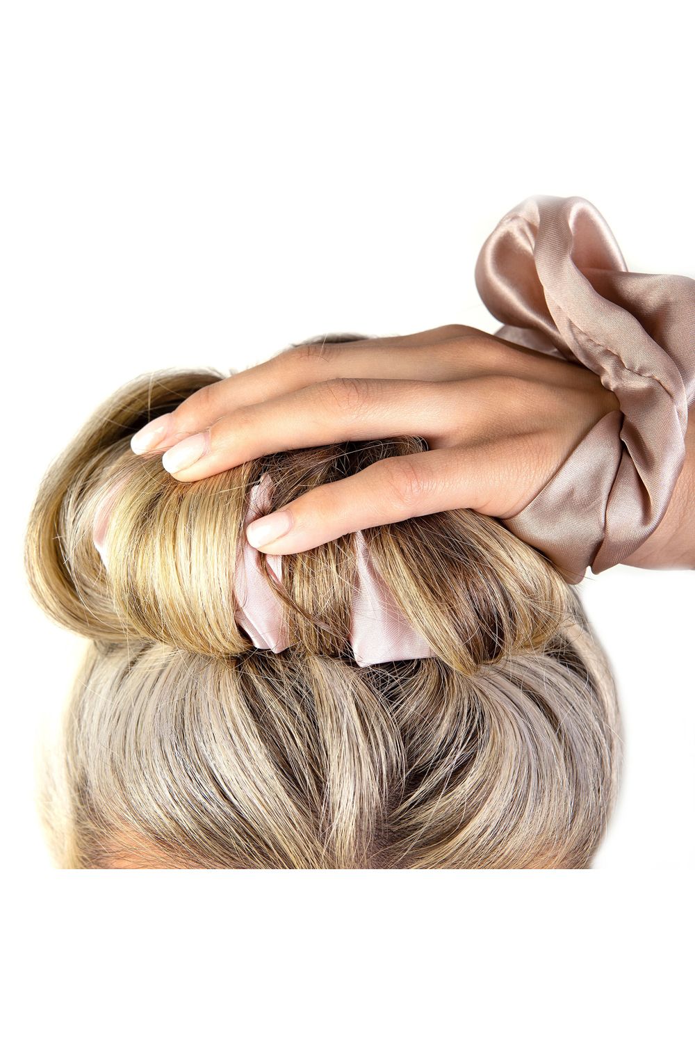 Brushworks Heatless Curling Scrunchie Pink image 9