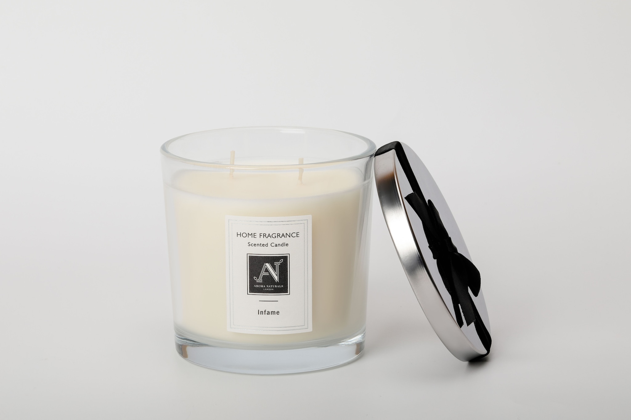 Aroma Naturals Minimalist Luxe Infame 2-Wick Scented Candle image 2