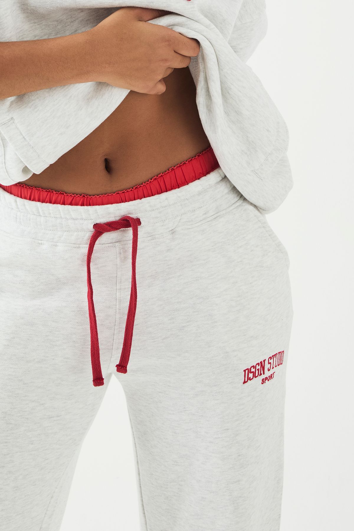 DSGN Studio DSGN Studio Embroidered Straight Leg Jogger Ash Grey image 4