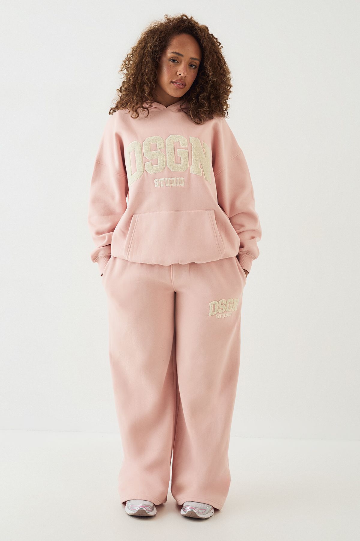 DSGN Studio DSGN Studio Towelling Applique Oversized Hoodie Light Pink image 5