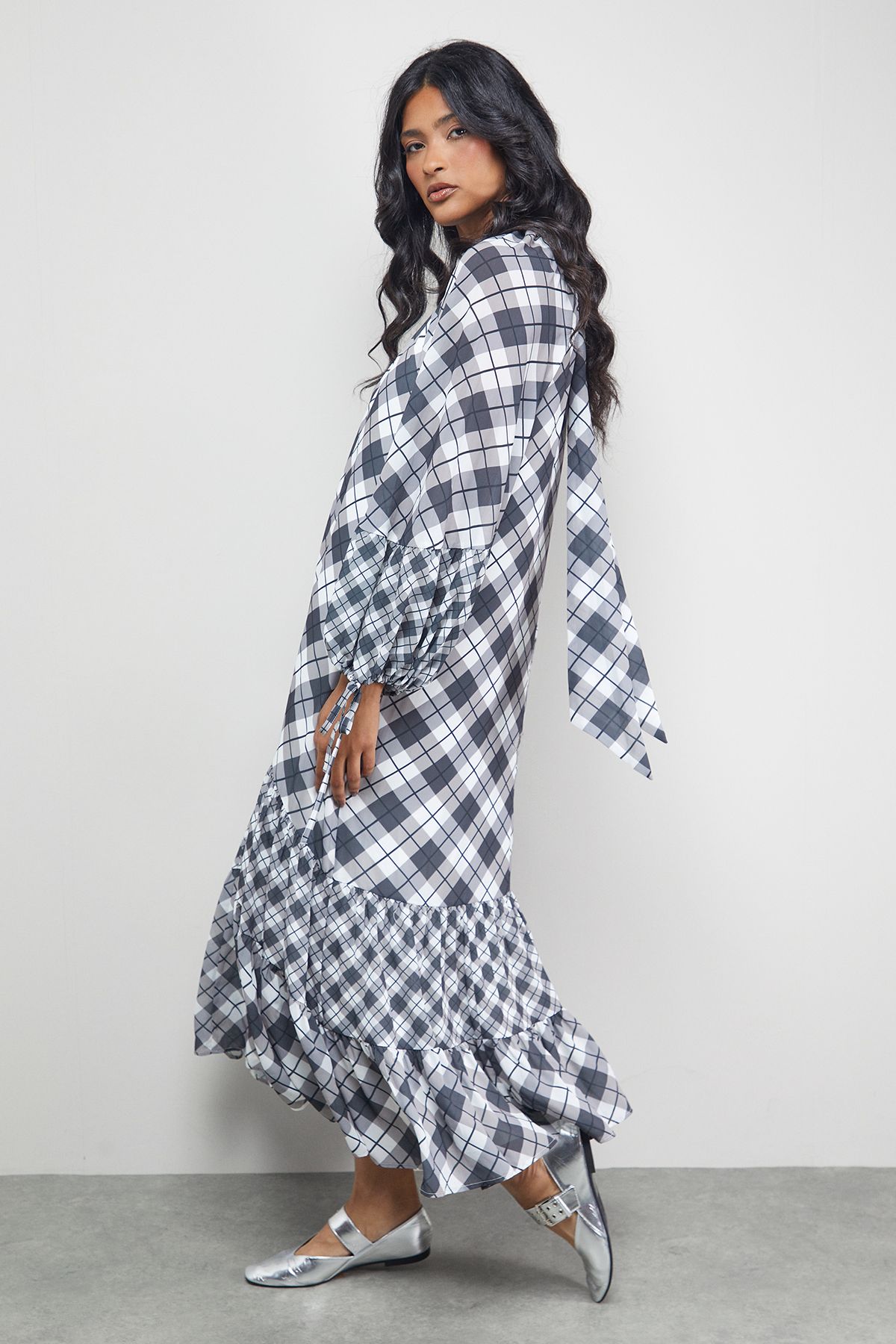 Warehouse Tony Chiffon High Neck Tier Smock Midi Dress Multi image 2