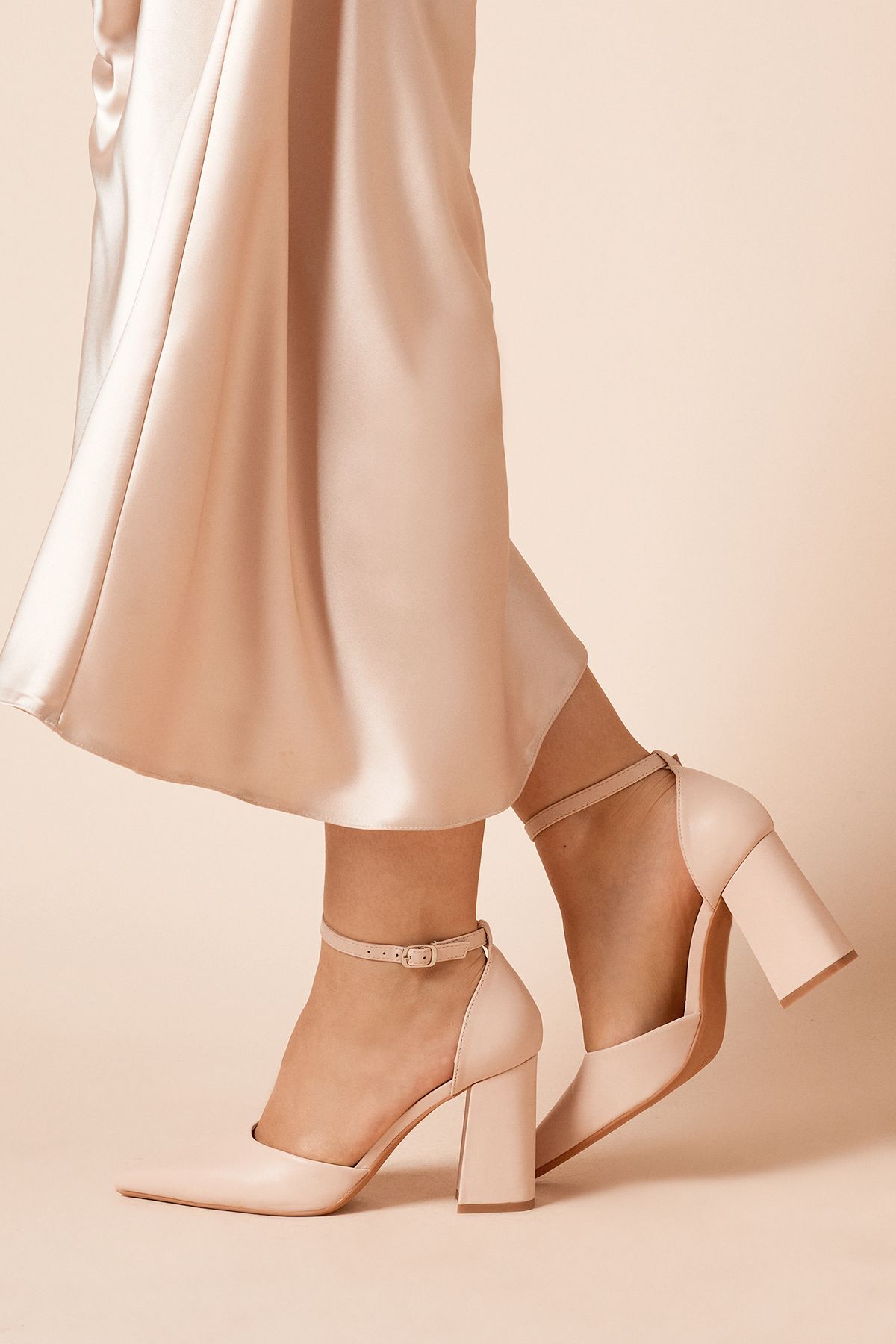 Dorothy Perkins Blanche Ankle Strap Pointed High Block Heel Court Shoes Beige image 2