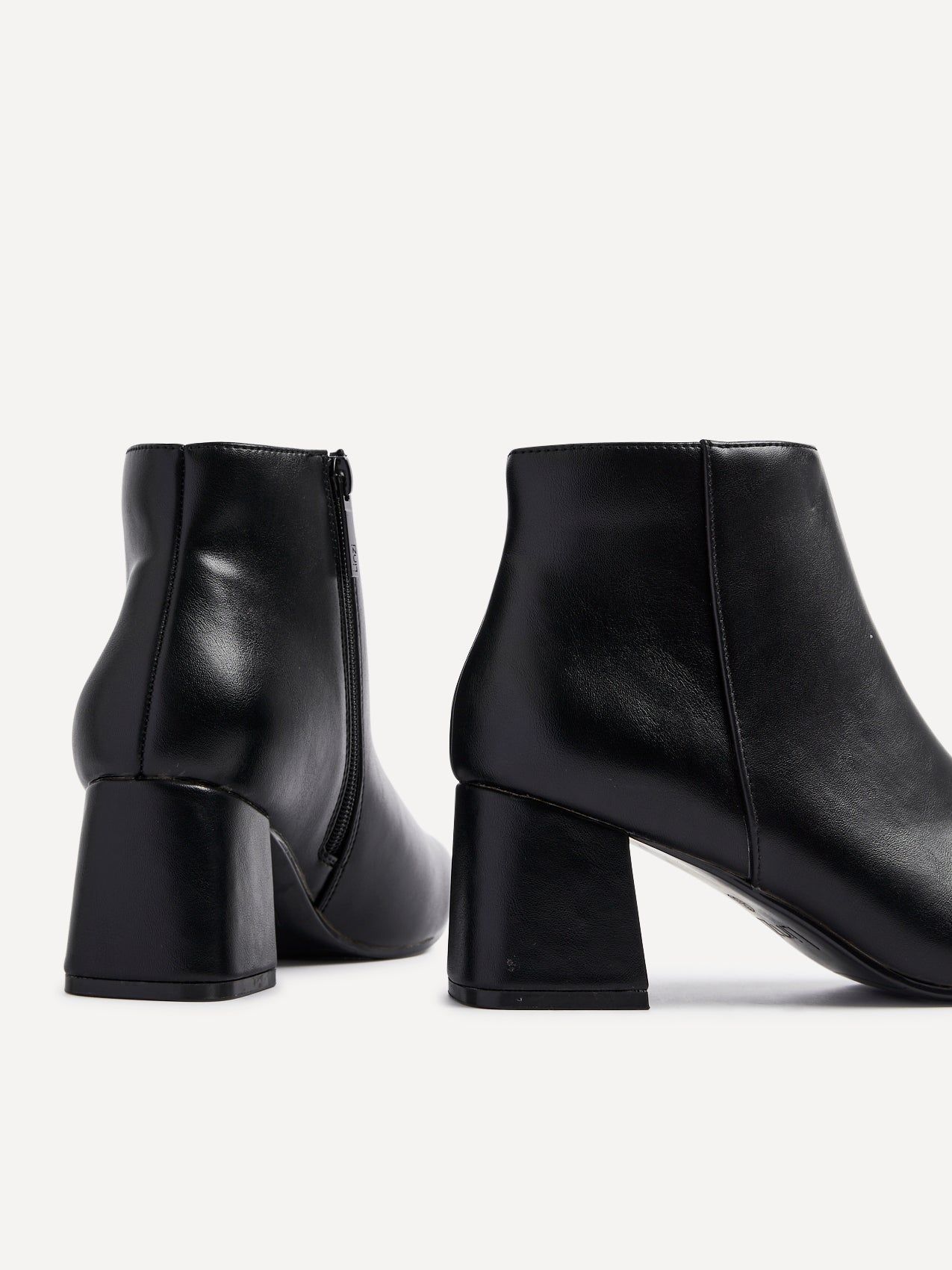 Linzi Verse Black Faux Leather Block Heel Ankle Boot image 4