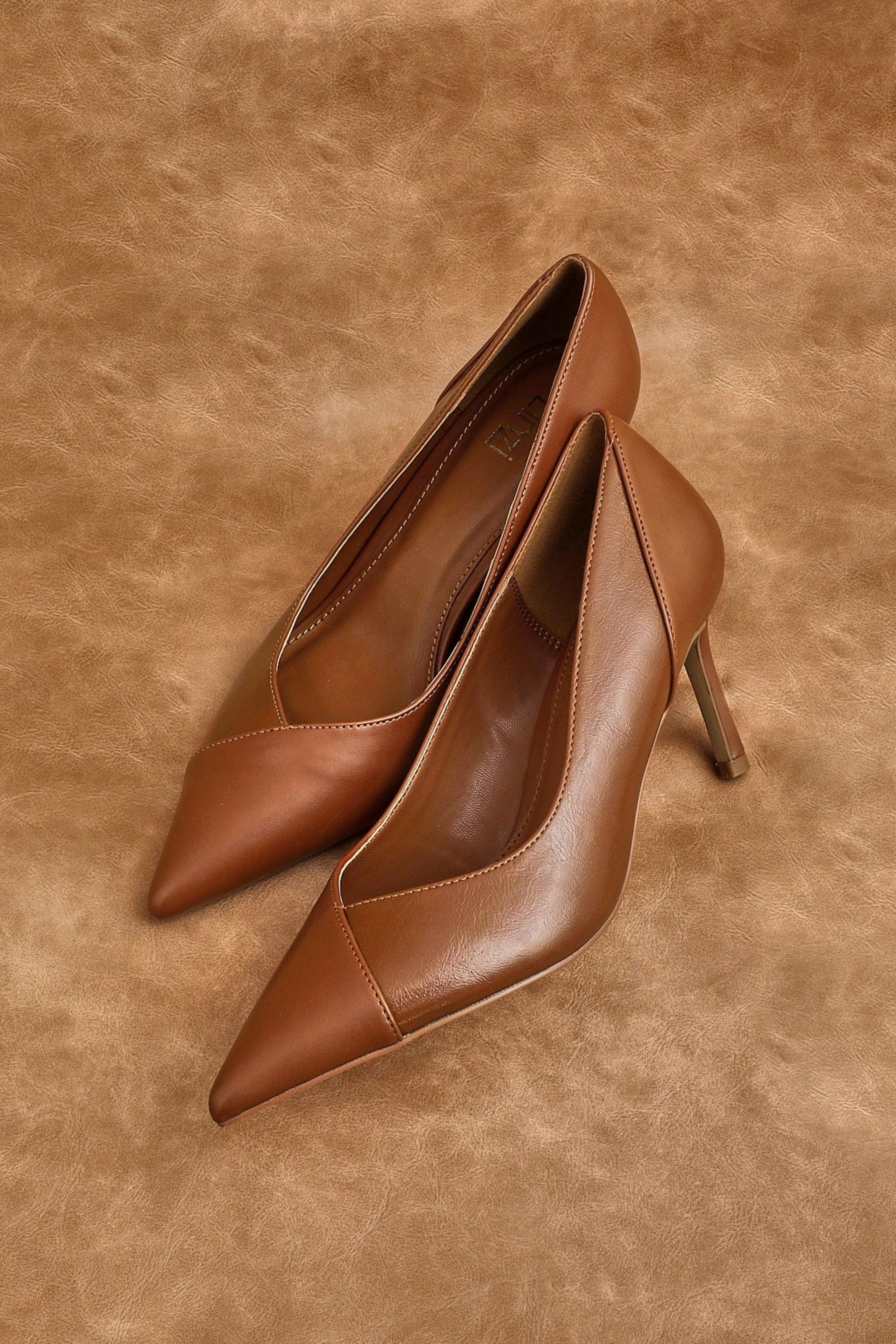 Linzi Gaia Tan Faux Leather Two Tone Court Heel image 7