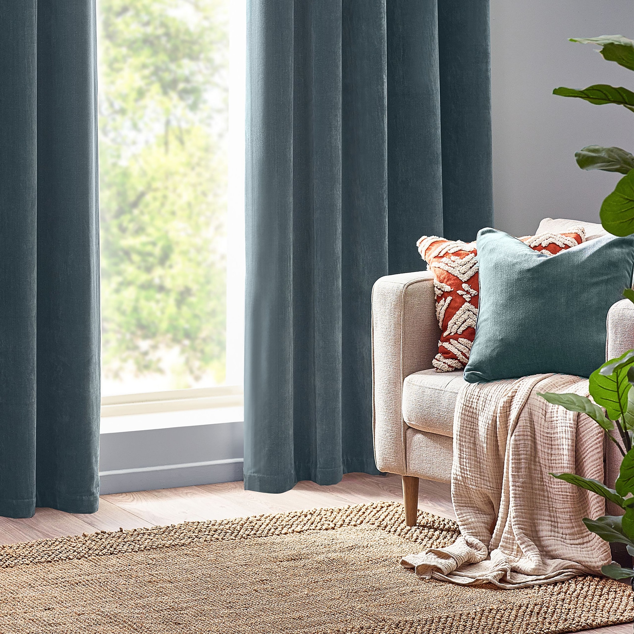 Yard Heavy Chenille Woven Piped Cushion image 5