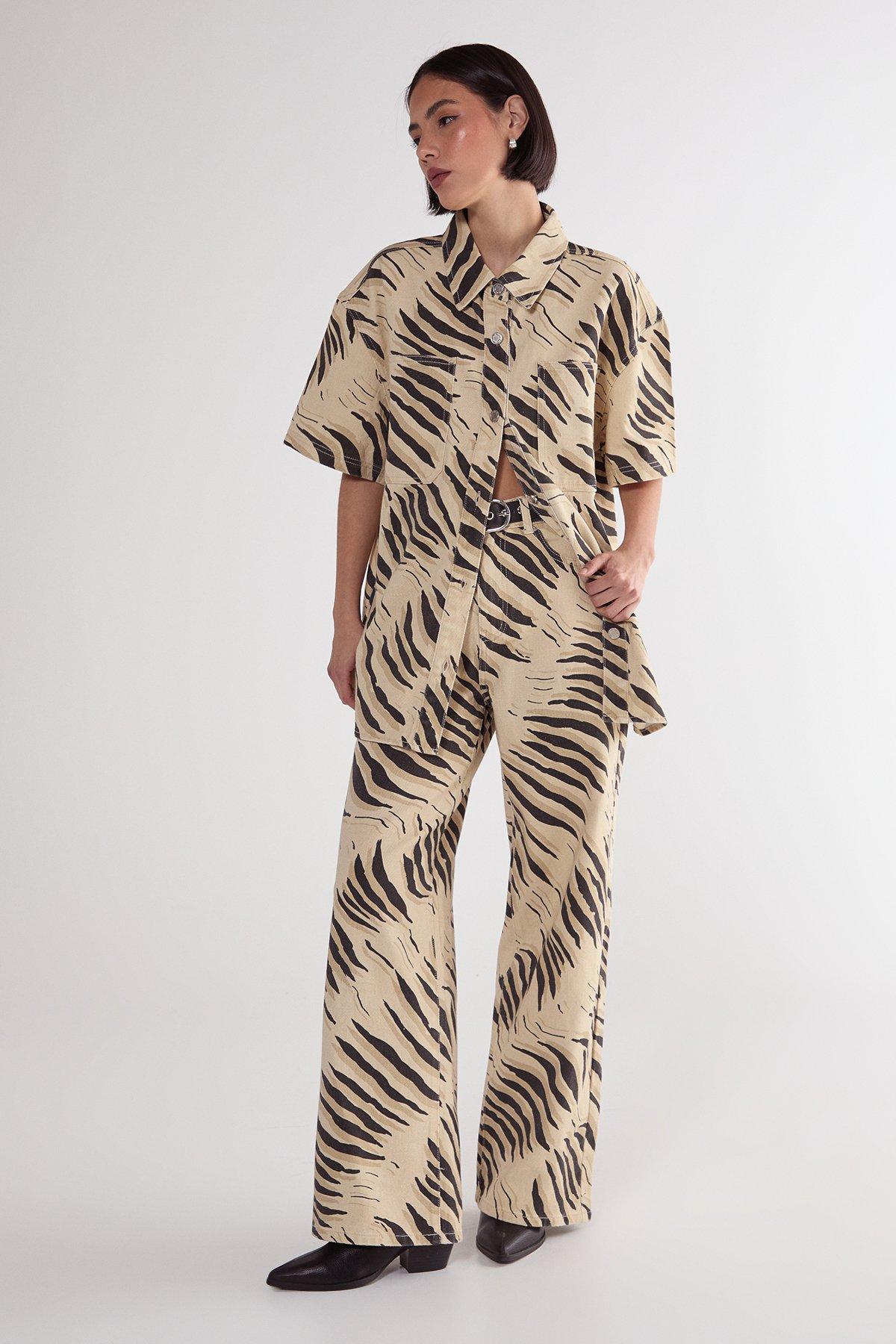 NastyGal (Az) Tiger Print Short Sleeve Denim Shirt Butter image 2