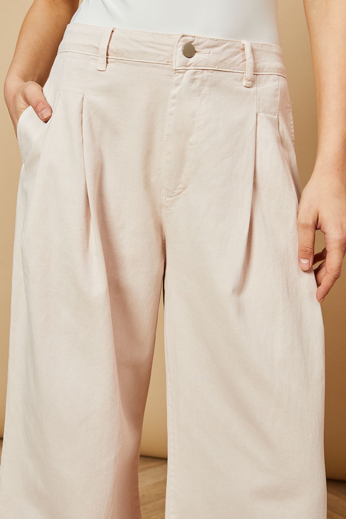 Oasis Pleat Front Washed Pink Jeans Pastel Pink image 4