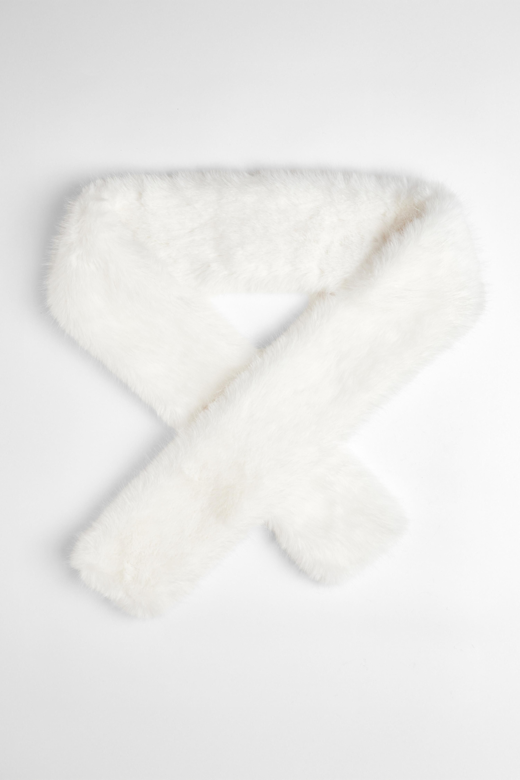 Quiz White Faux Fur Scarf image 3