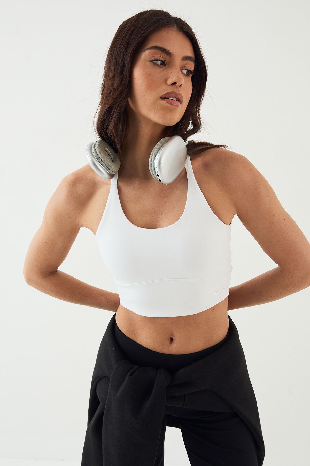 DSGN Studio DSGN Studio Ultra Sculpt Twist Back Sports Bra White image 2