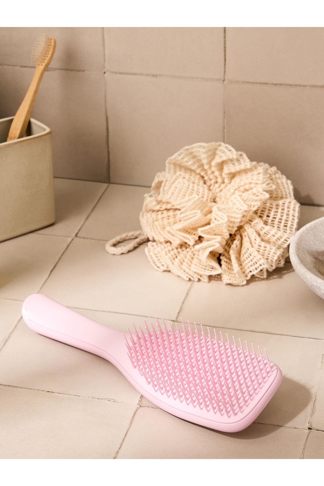 Tangle Teezer The Wet Detangler Hairbrush - Millennial Pink Pink image 6