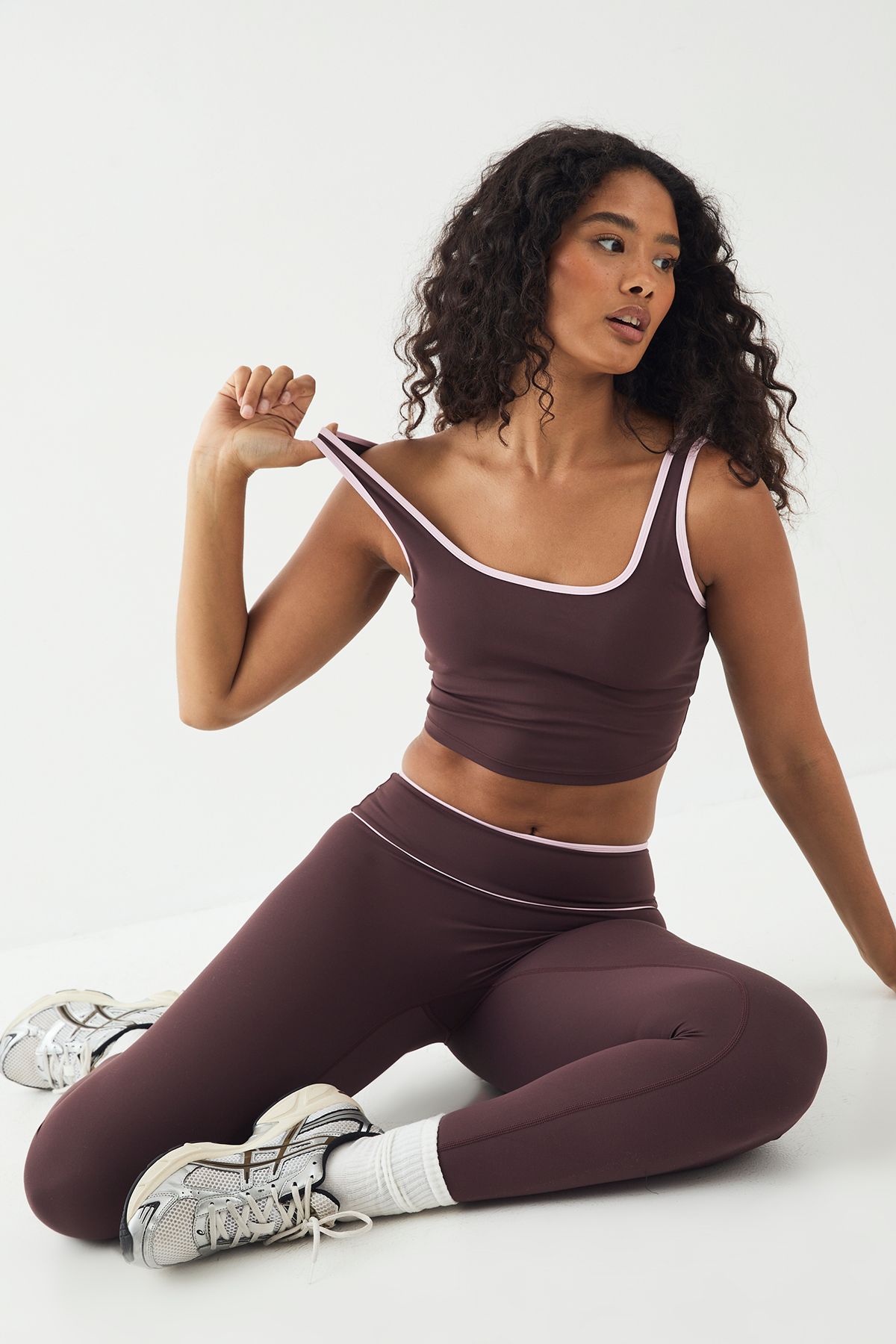 DSGN Studio DSGN Studio Sports Ultra Sculpt Contrast Piping High Waist Legging Chocolate image 3
