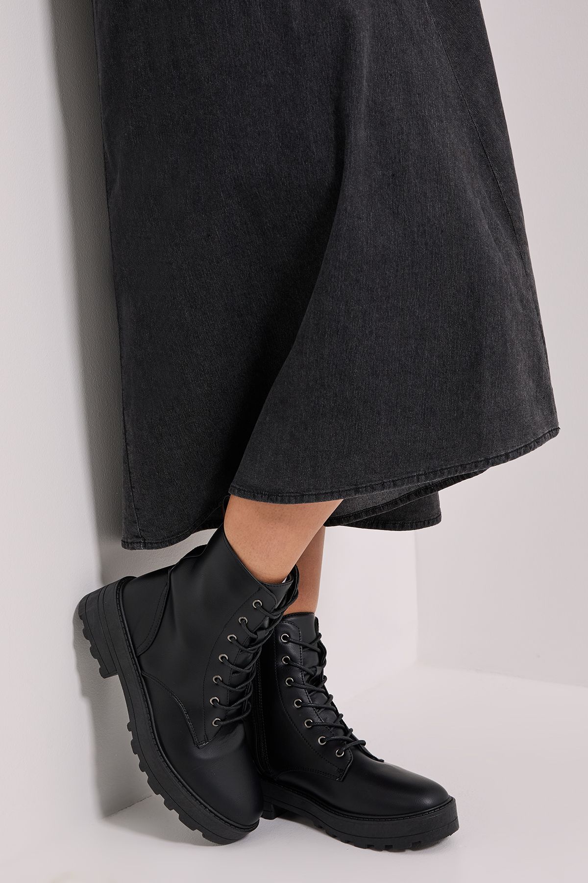 Dorothy Perkins Wide Fit Maryam Faux Leather Lace Up Chunky Ankle Boots Black image 1