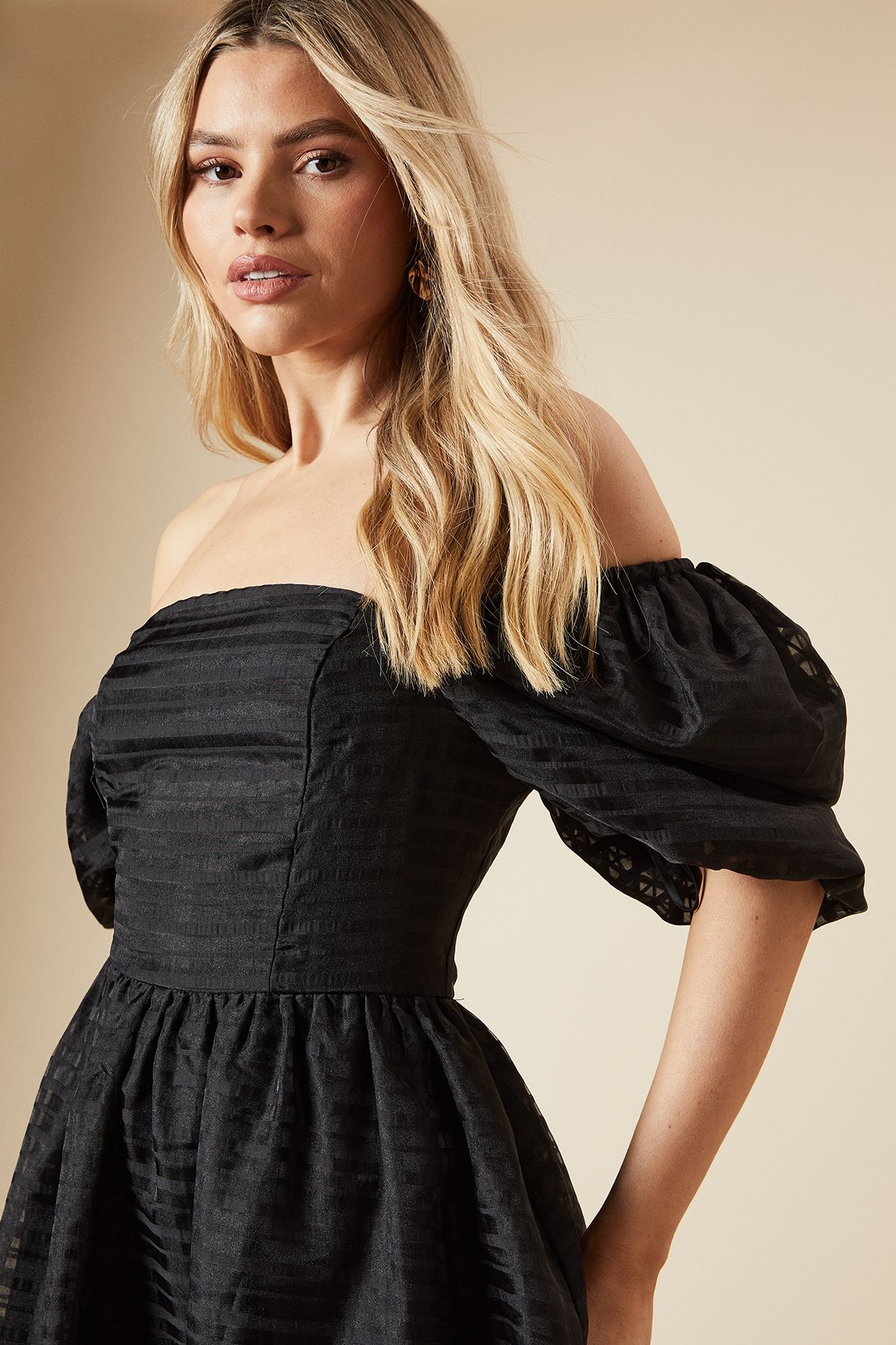 Dorothy Perkins DP Luxe Seersucker Square Neck Midi Dress Black image 4