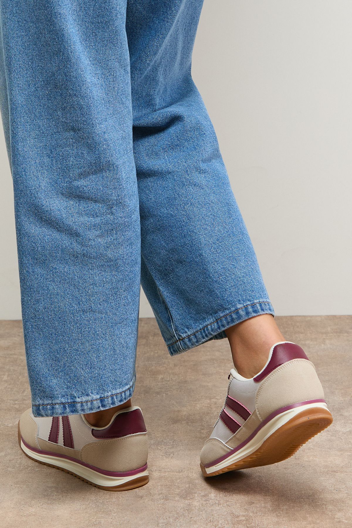 Oasis Clarissa Mixed Material Lace Up Trainers Burgundy image 4