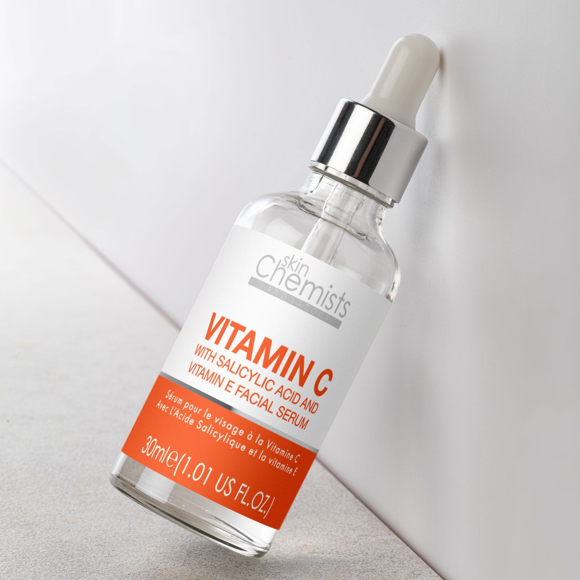 skinChemists professional Anti-Ageing Vitamin C Salicylic Acid Facial Serum 30ml image 4