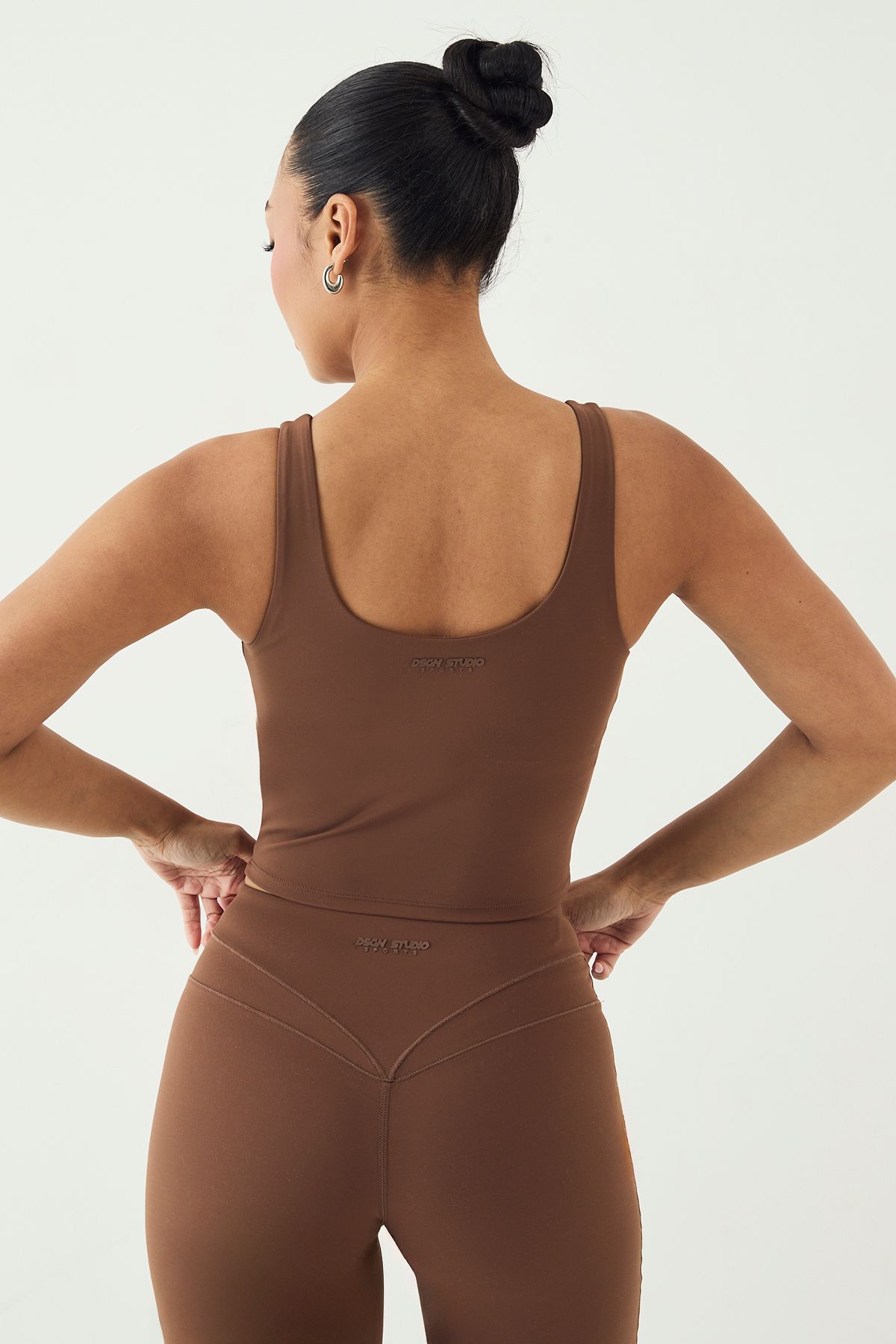 DSGN Studio DSGN Studio Ultra Sculpt Plunge Longline Sports Bra Mocha image 2