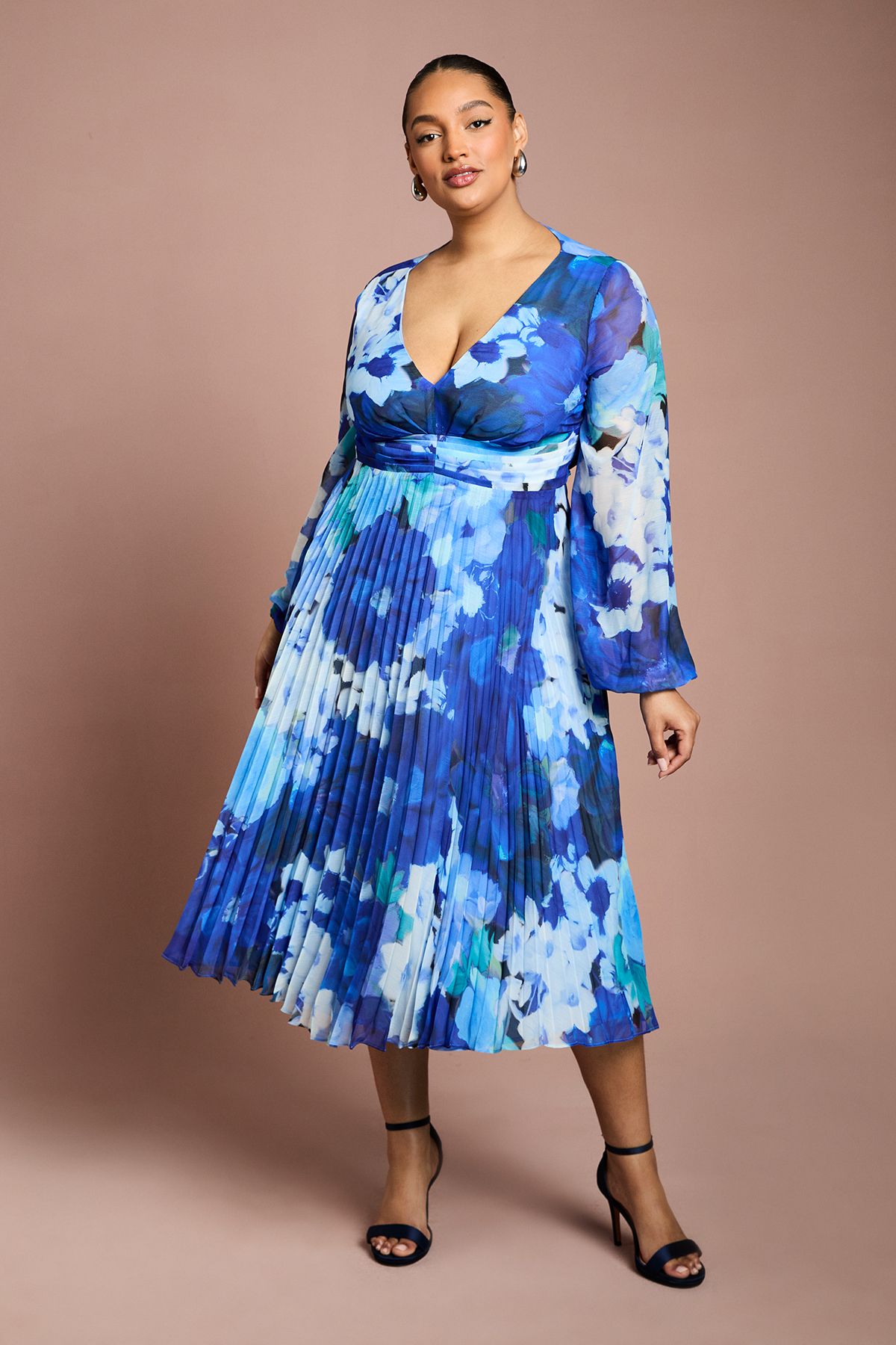 Coast Plus Size Printed Floral Pleated Long Sleeve Midi Dress Cobalt