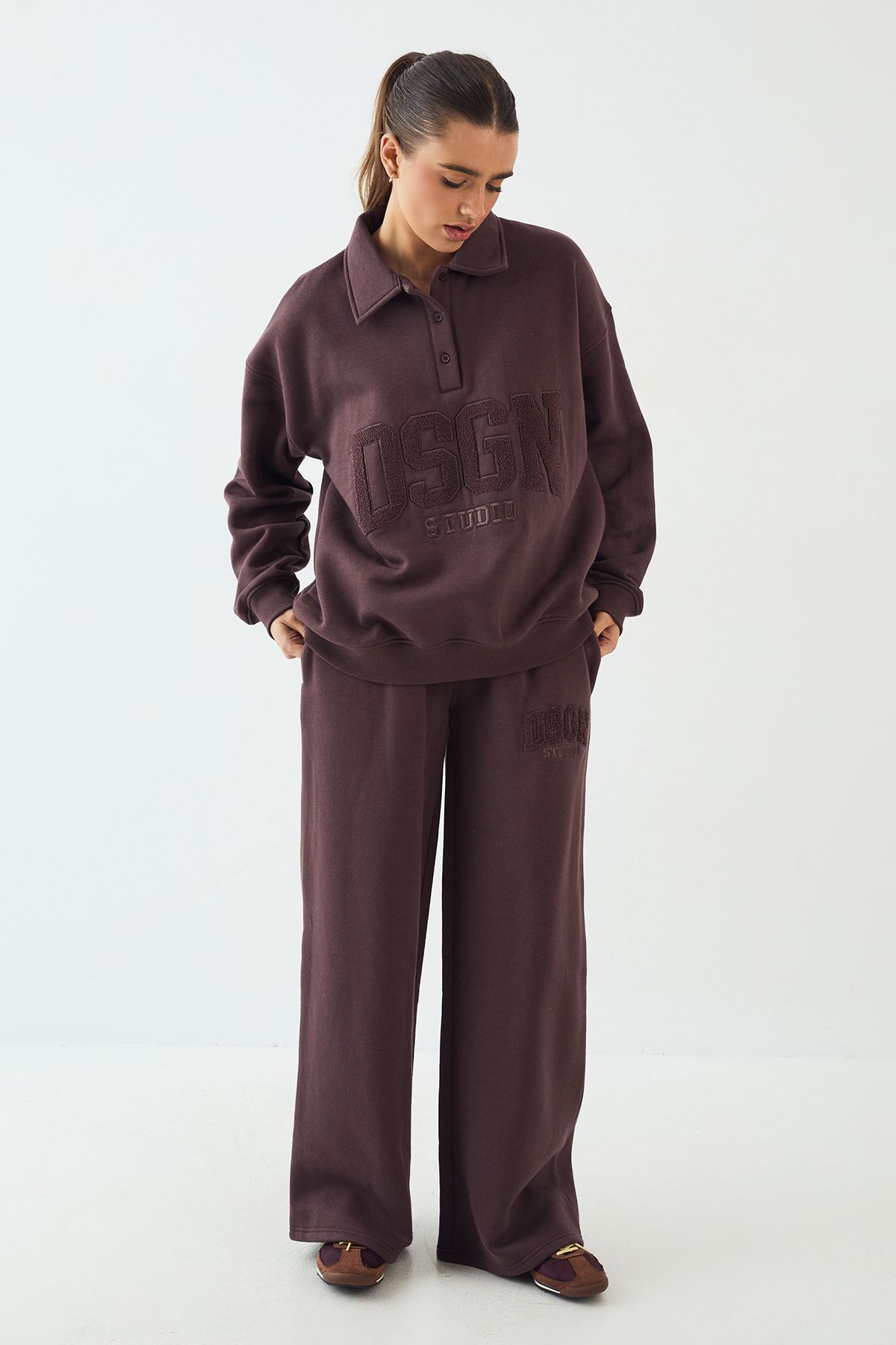 DSGN Studio DSGN Studio Towelling Applique Collared Rugby Sweatshirt Chocolate image 3