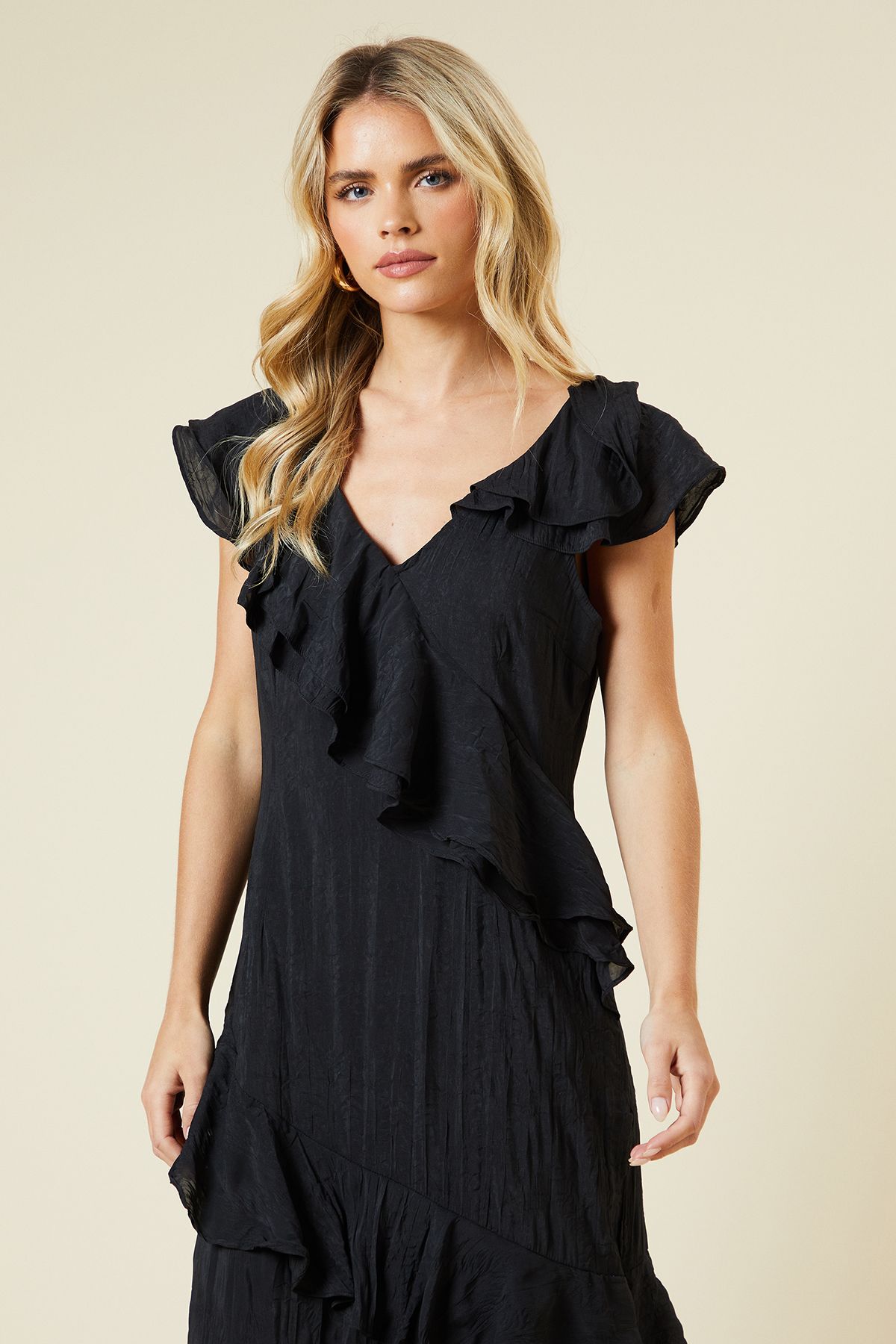 Dorothy Perkins Petite DP Luxe Textured Sleeveless Ruffle Midi Dress Black image 2