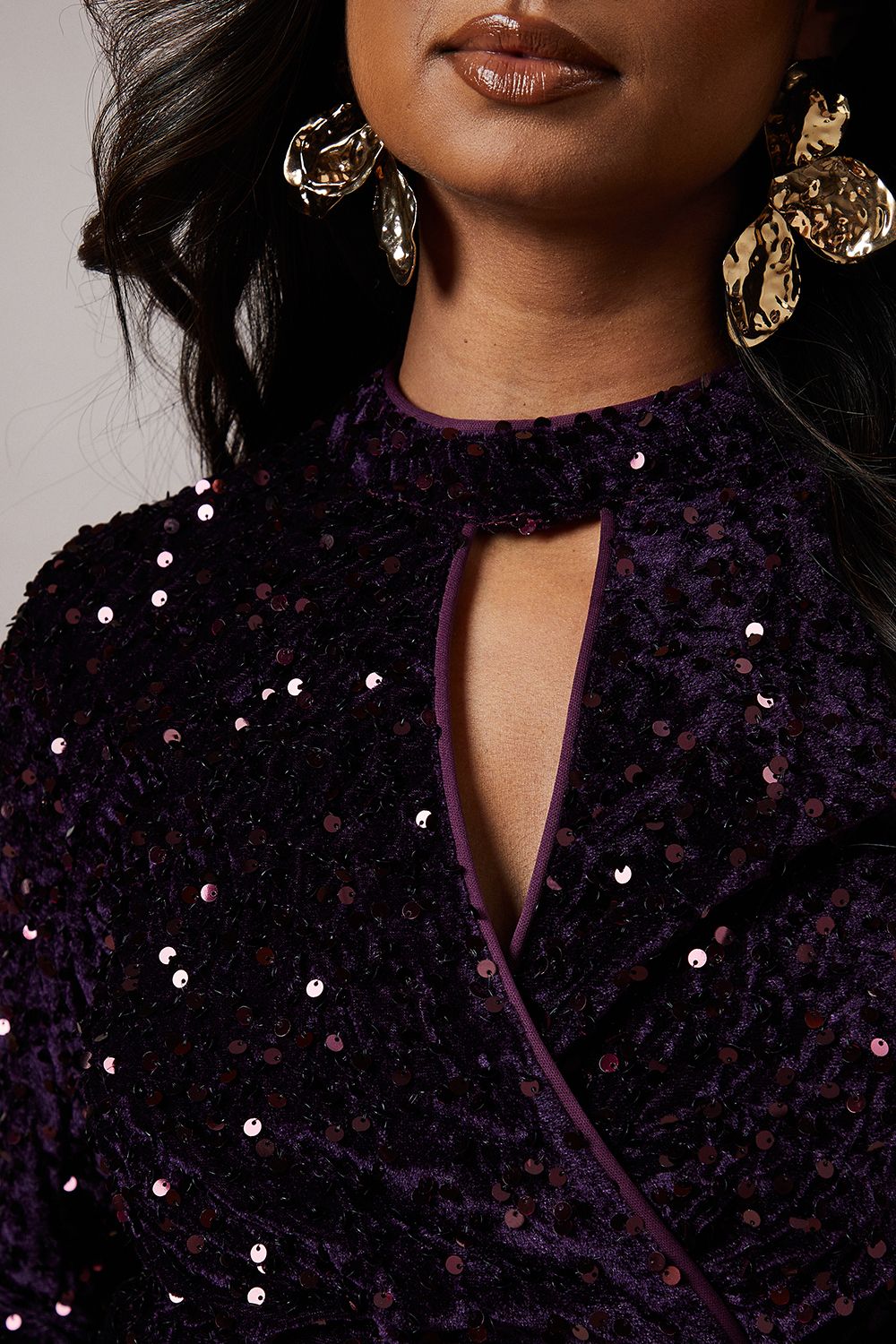 Oasis Velvet Sequin Keyhole Mini Dress Raspberry image 5