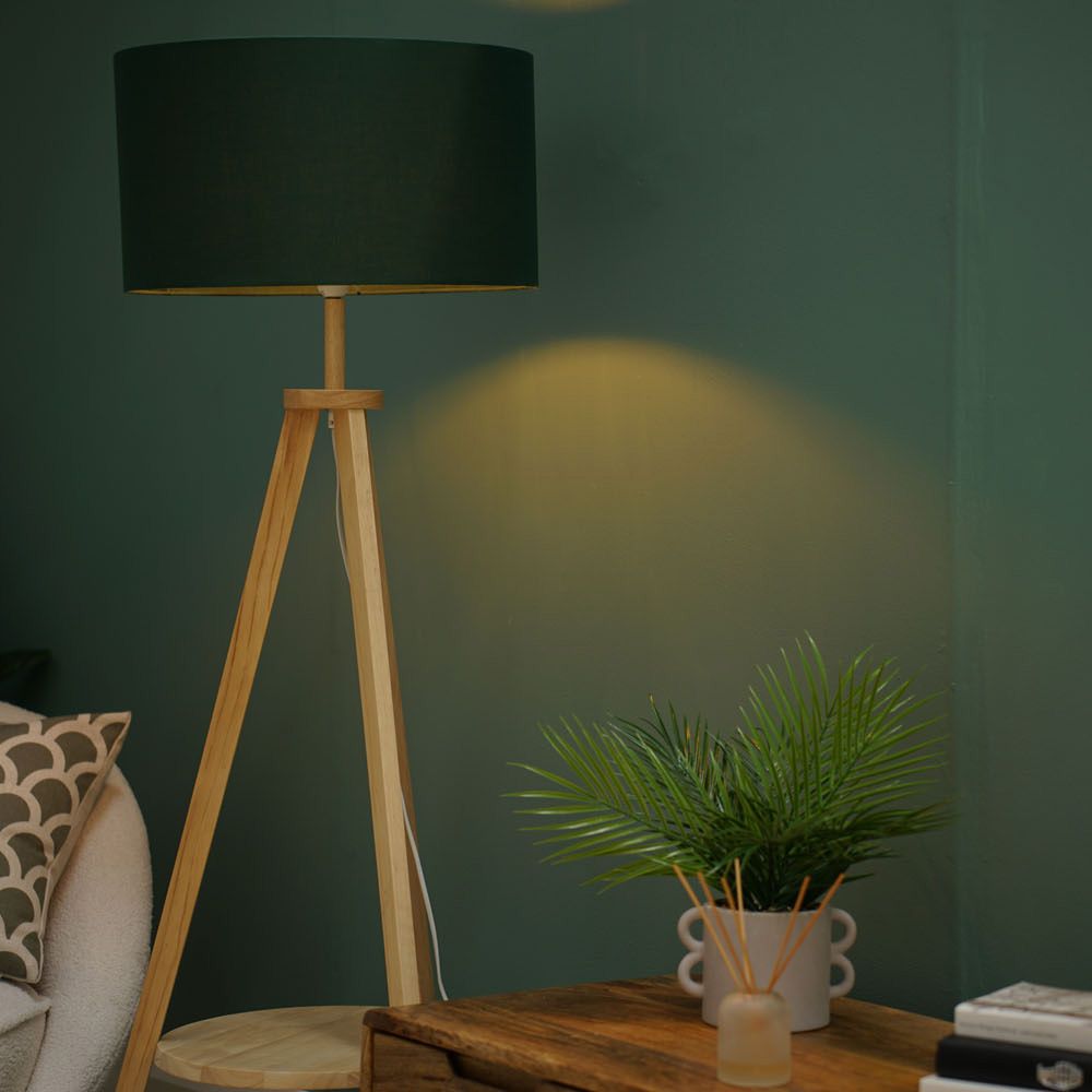ValueLights Morrigan Natural Wood Tripod Floor Lamp with Fabric Drum Lamp Shade image 4