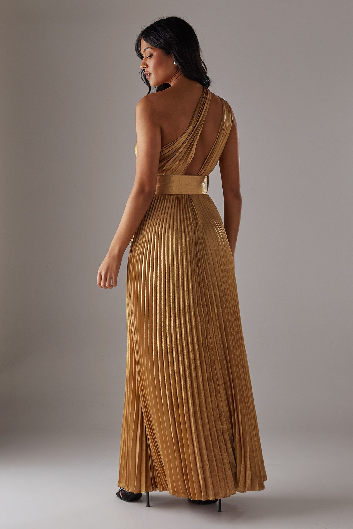 Warehouse Premium One Shoulder Belted Pleated Maxi Dress Gold image 4