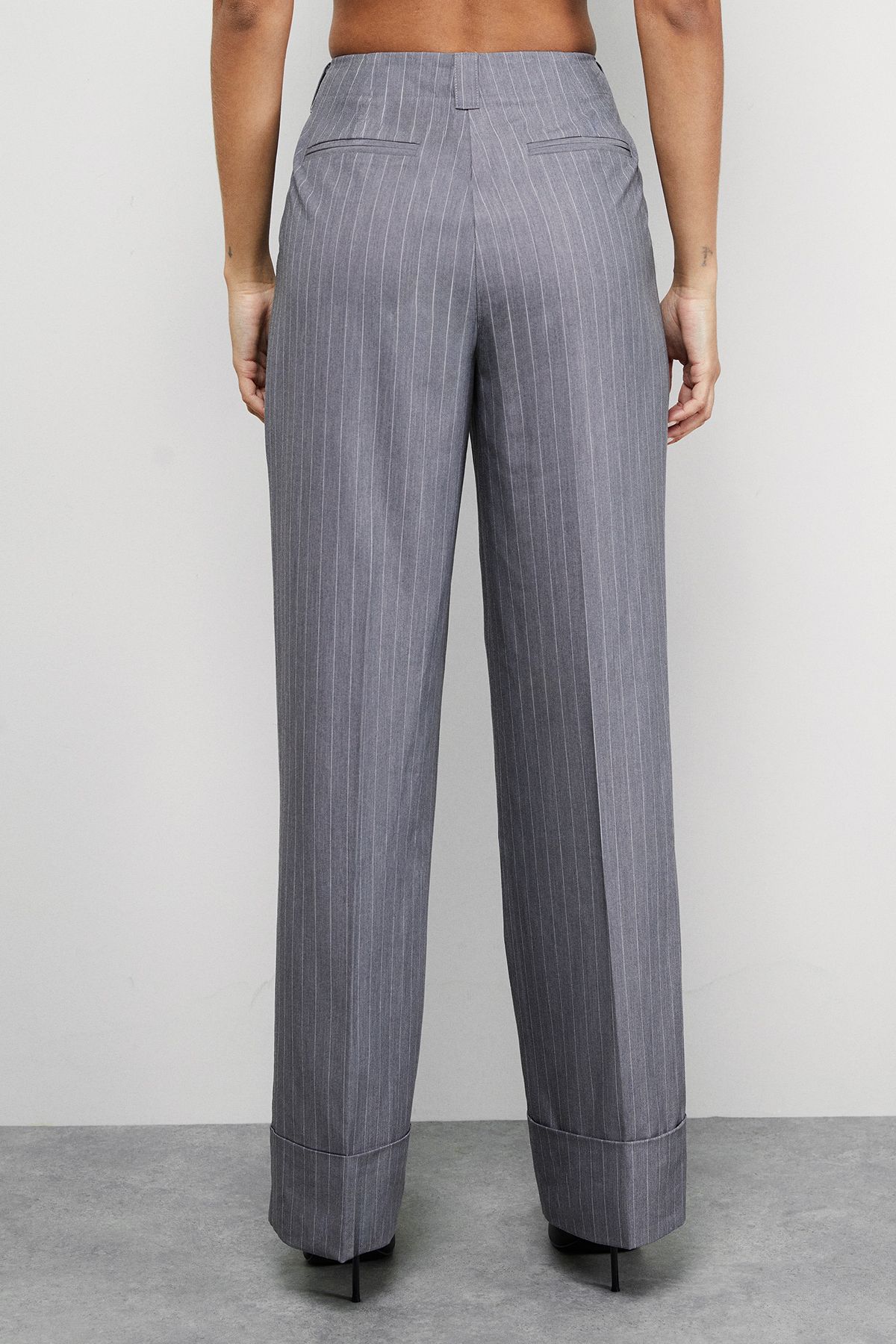 Warehouse Pinstripe Turn Up Wide Leg Trouser co ord Grey image 3