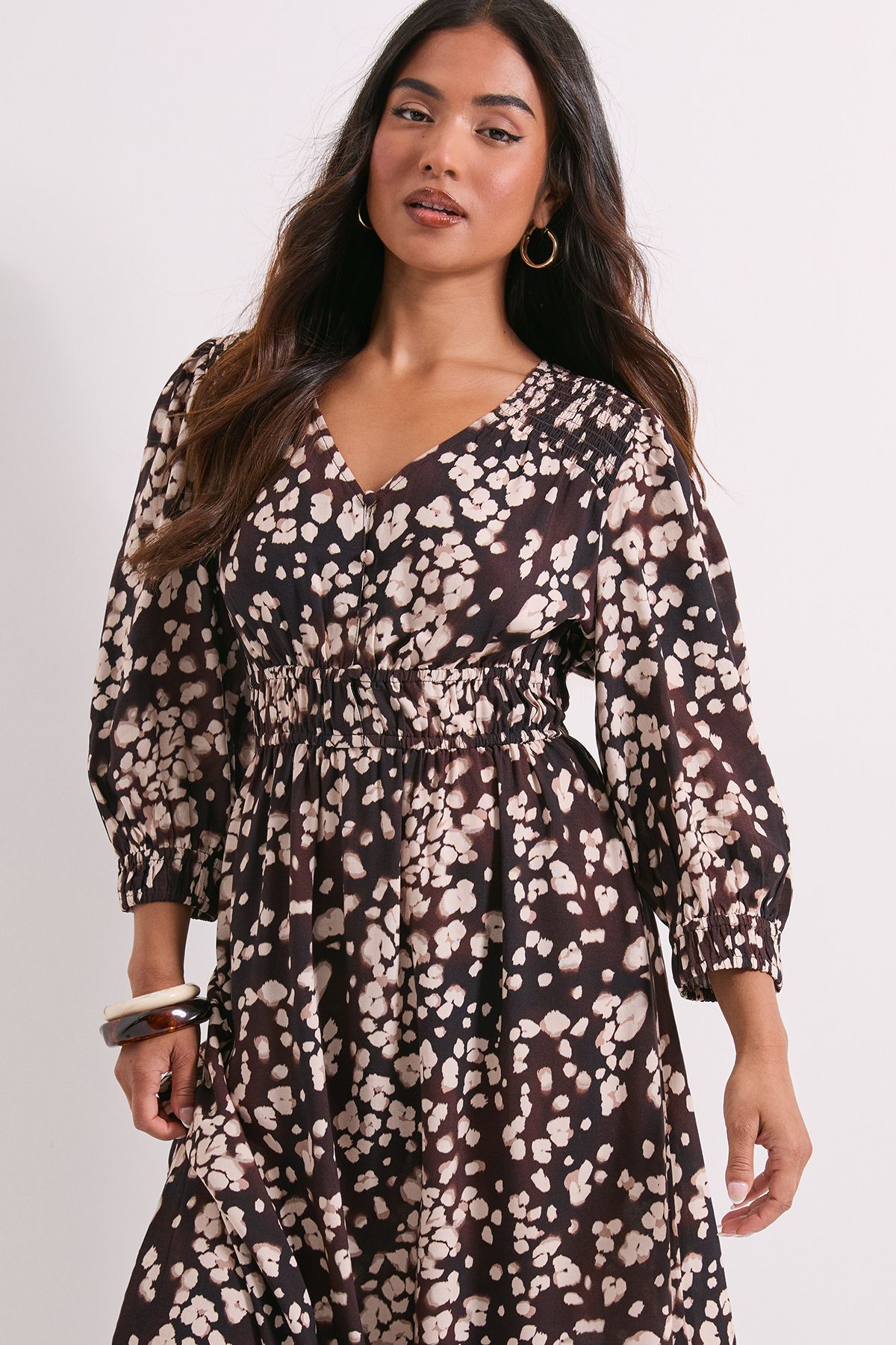 Dorothy Perkins Petite Shirred Detail Blouson Sleeve Midi Dress Brown image 2