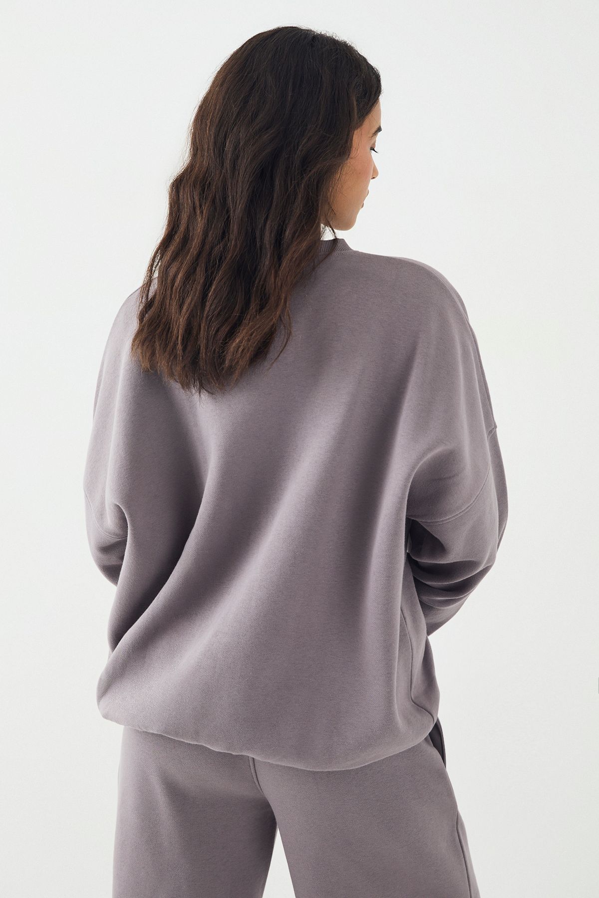 DSGN Studio DSGN Studio Cord Applique Oversized Sweatshirt Mauve image 2