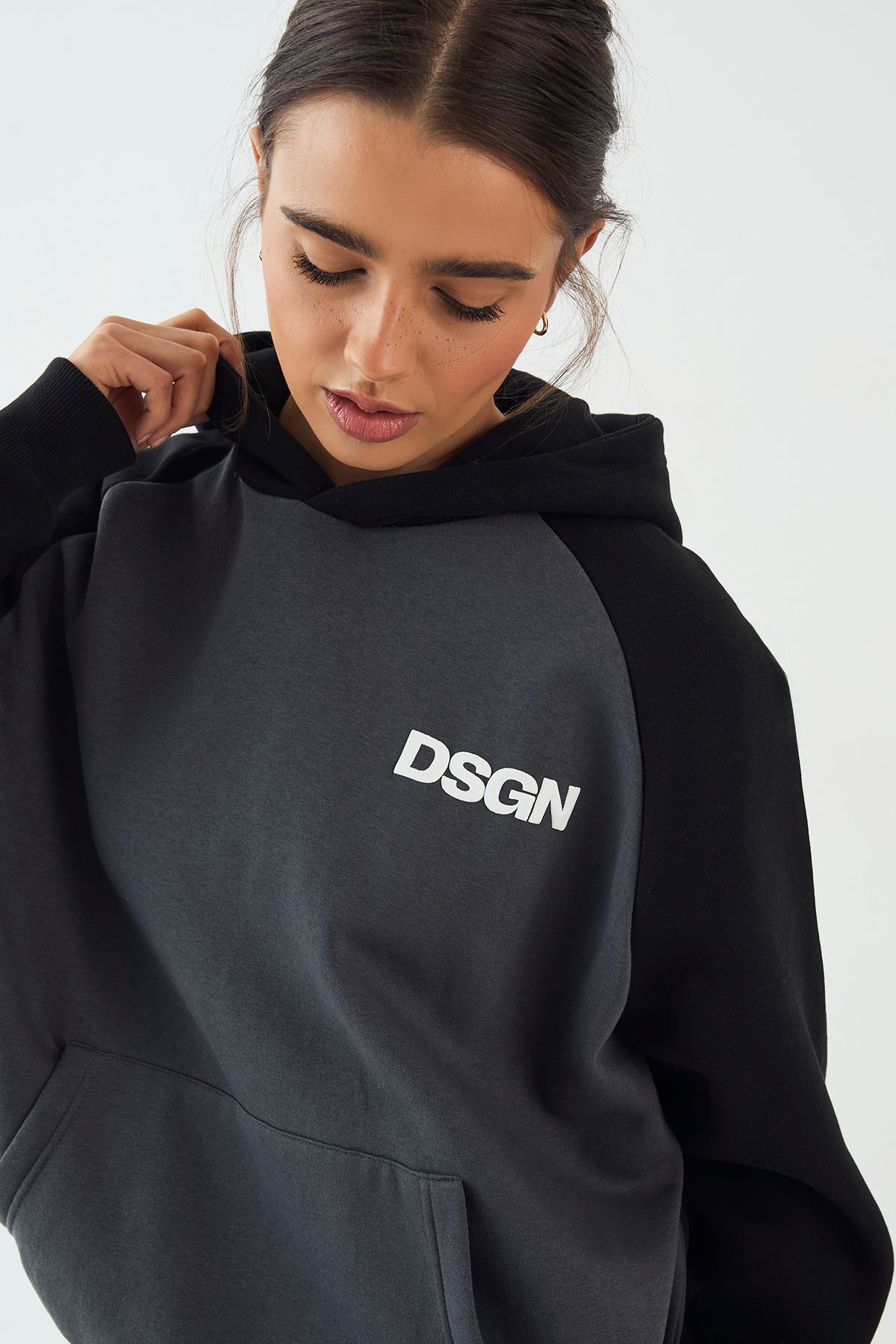 DSGN Studio DSGN Studio Colour Block Oversized Hooded Tracksuit Charcoal image 4