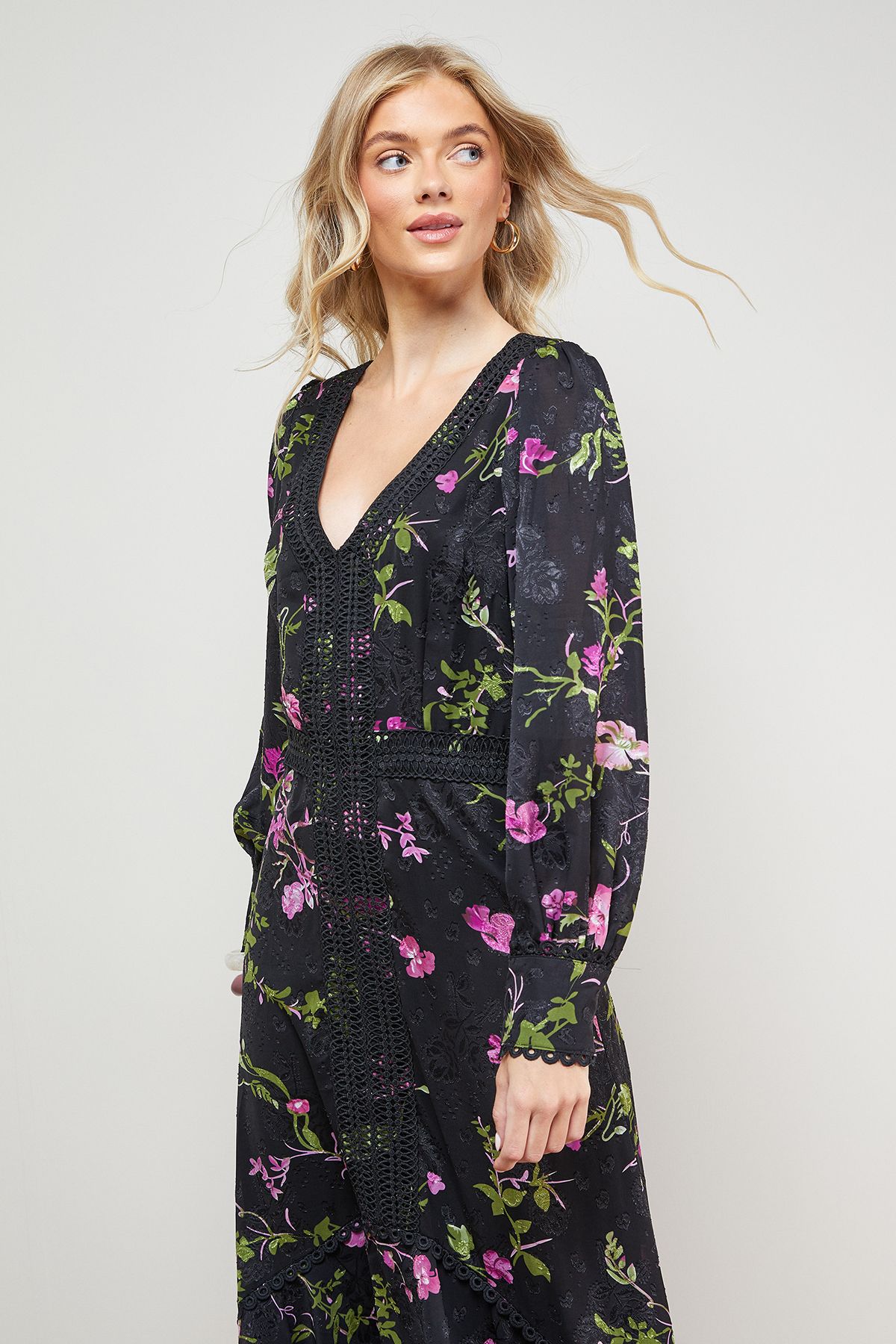 Oasis Printed Lace Trim Detail High Low Hem Midi Dress Black image 2