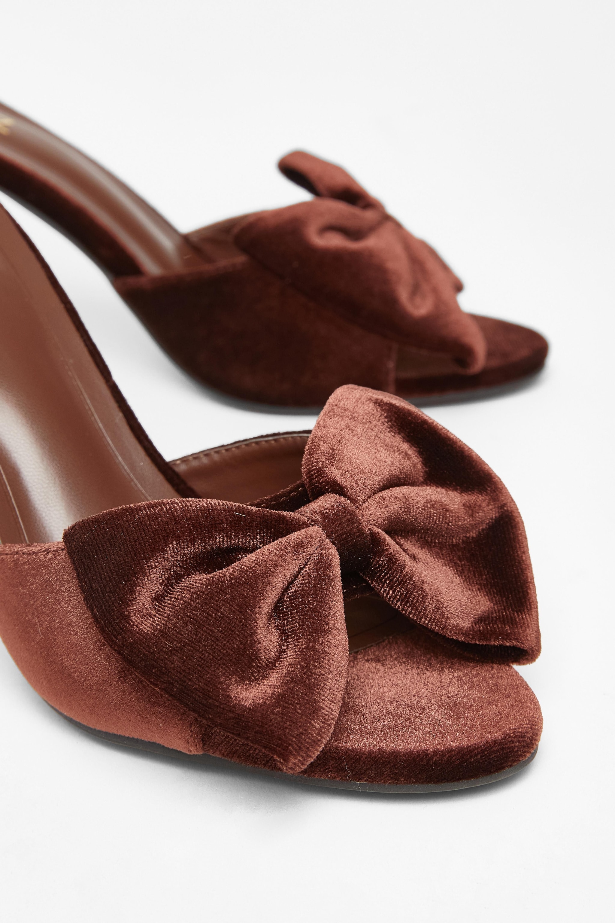Quiz Brown Velvet Bow Mule Heels image 4