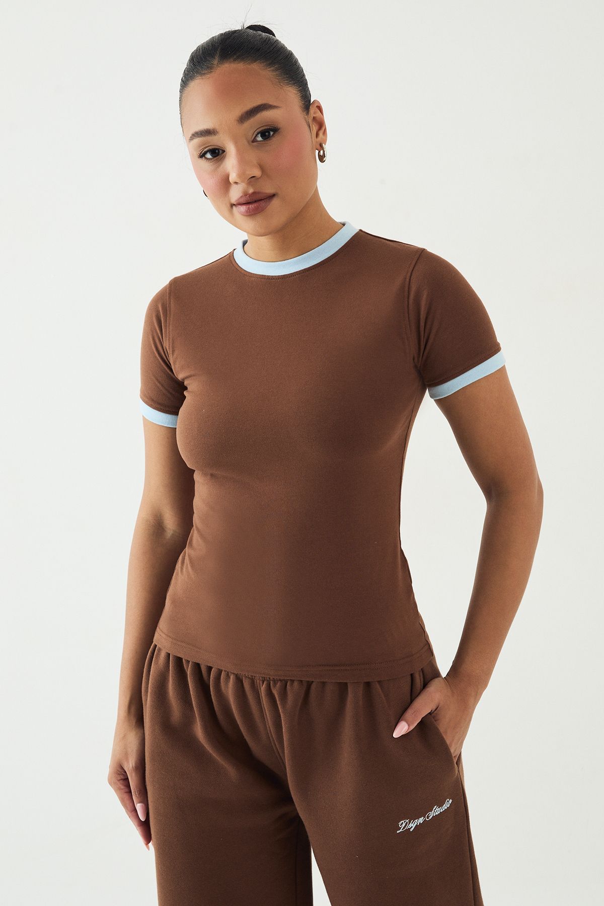 DSGN Studio DSGN Studio Contrast Fitted T-Shirt Mocha image 1