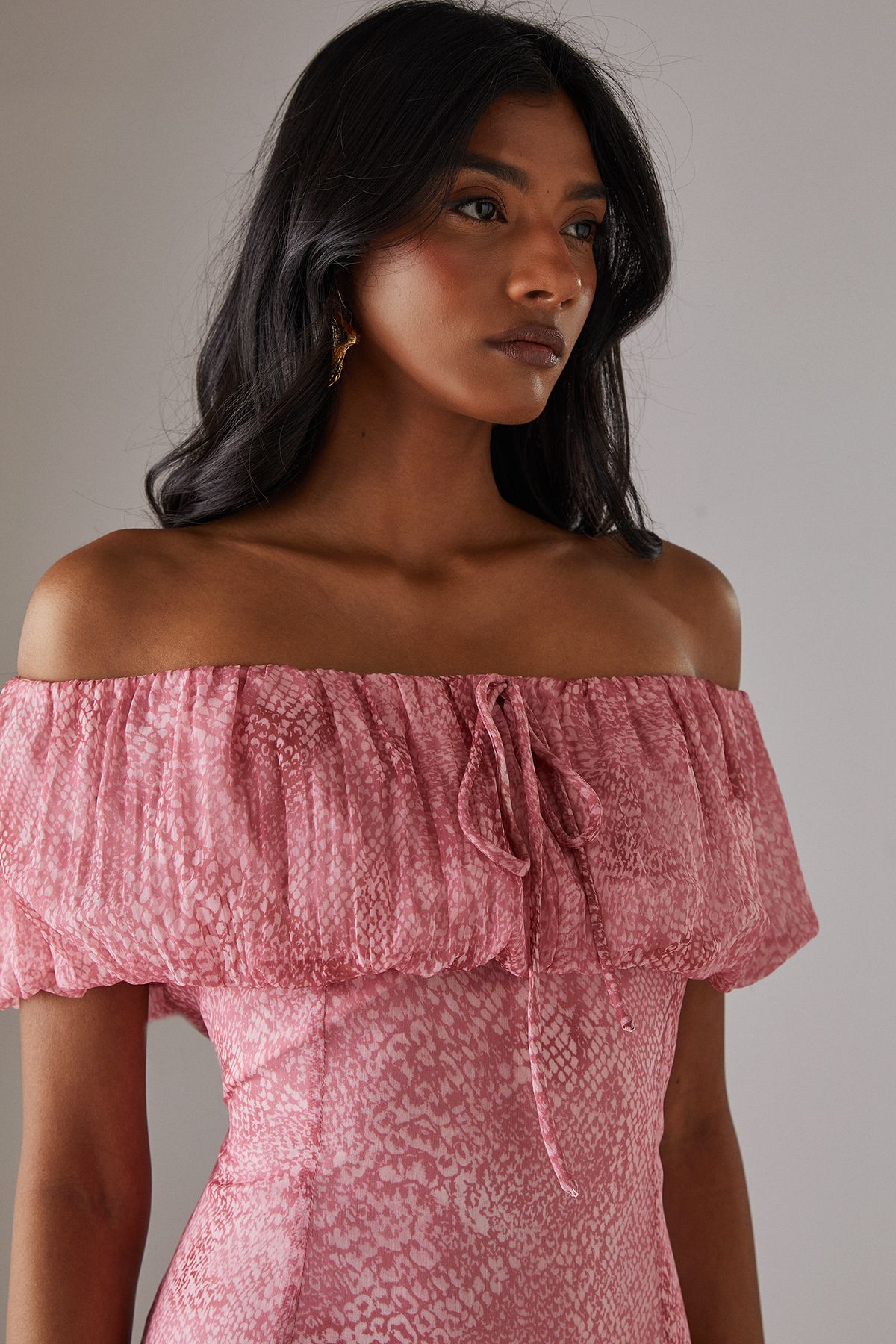 Warehouse Chiffon Bardot Godet Insert Milkmaid Midi Dress Pink image 2