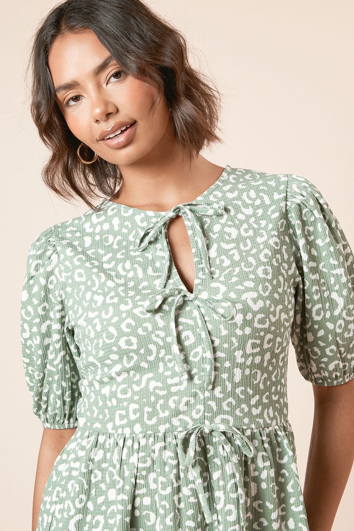 Dorothy Perkins Bow Tie Front Puff Sleeve Jersey Top Green image 3