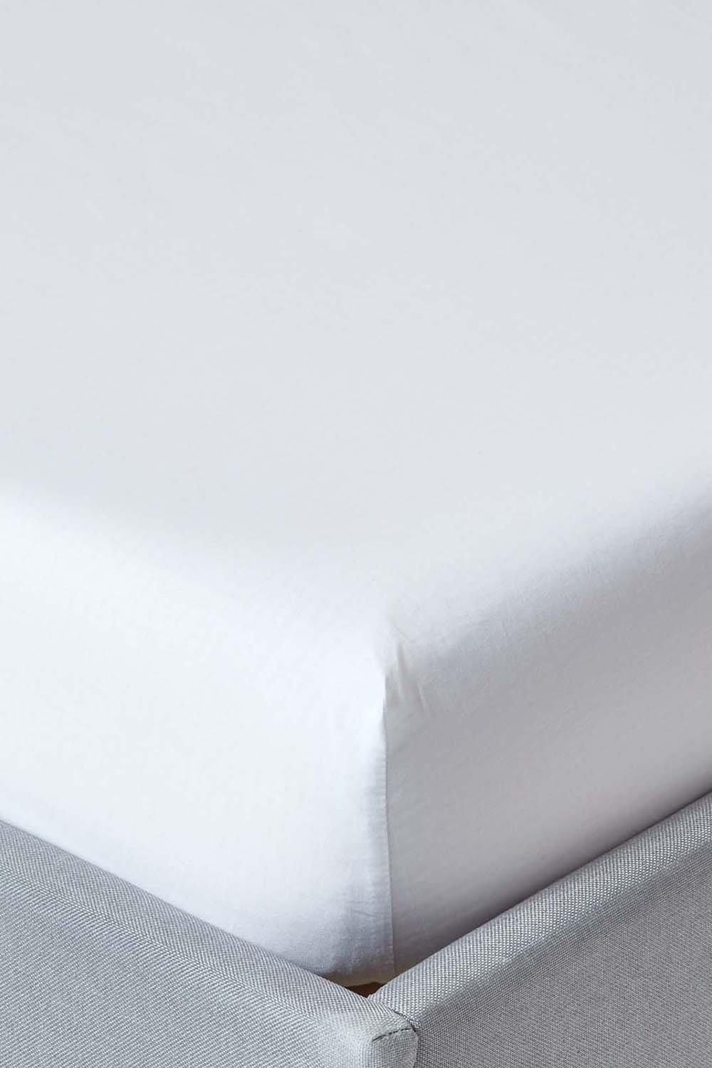 Homescapes Egyptian Cotton Fitted Sheet 12 inch 200 Thread Count image 1