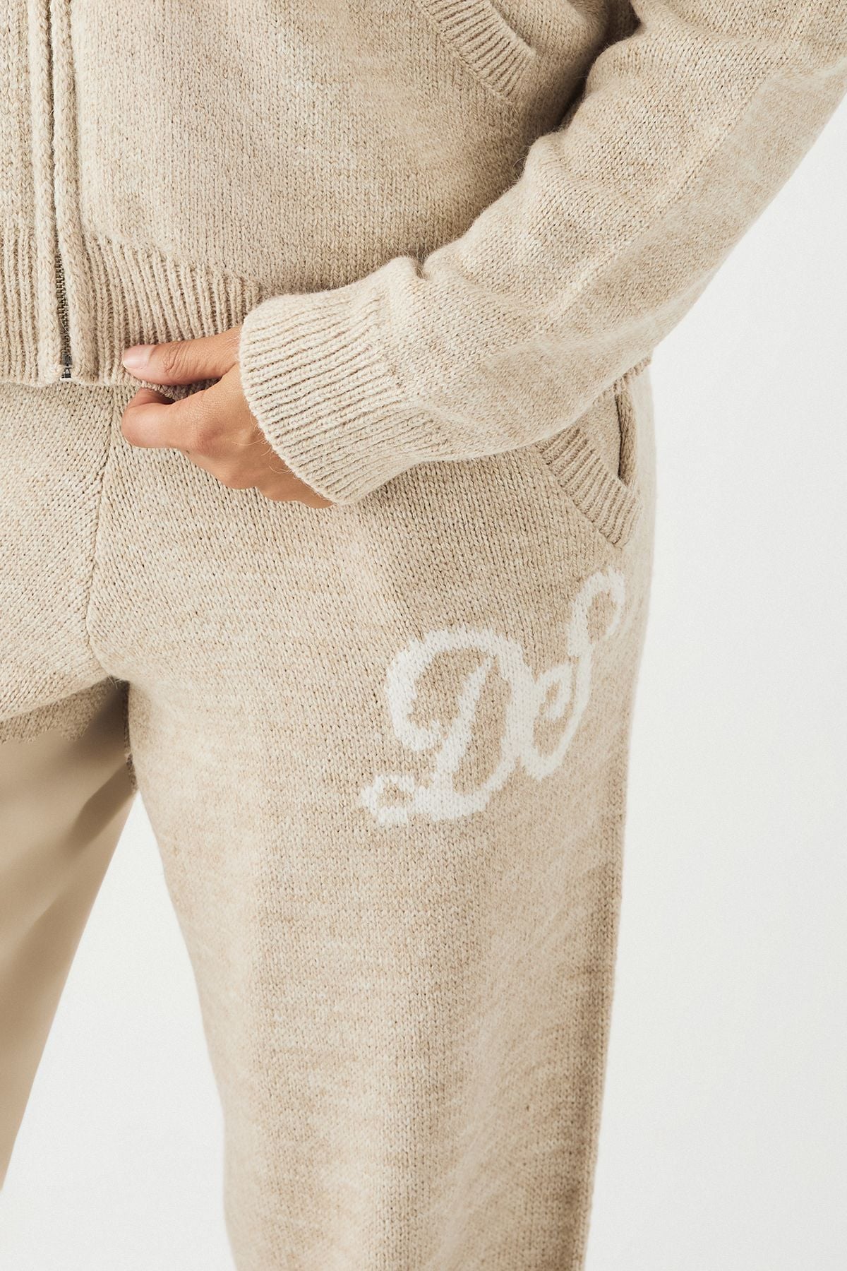 DSGN Studio DSGN Studio Knitted Straight Leg Trouser Oatmeal image 4