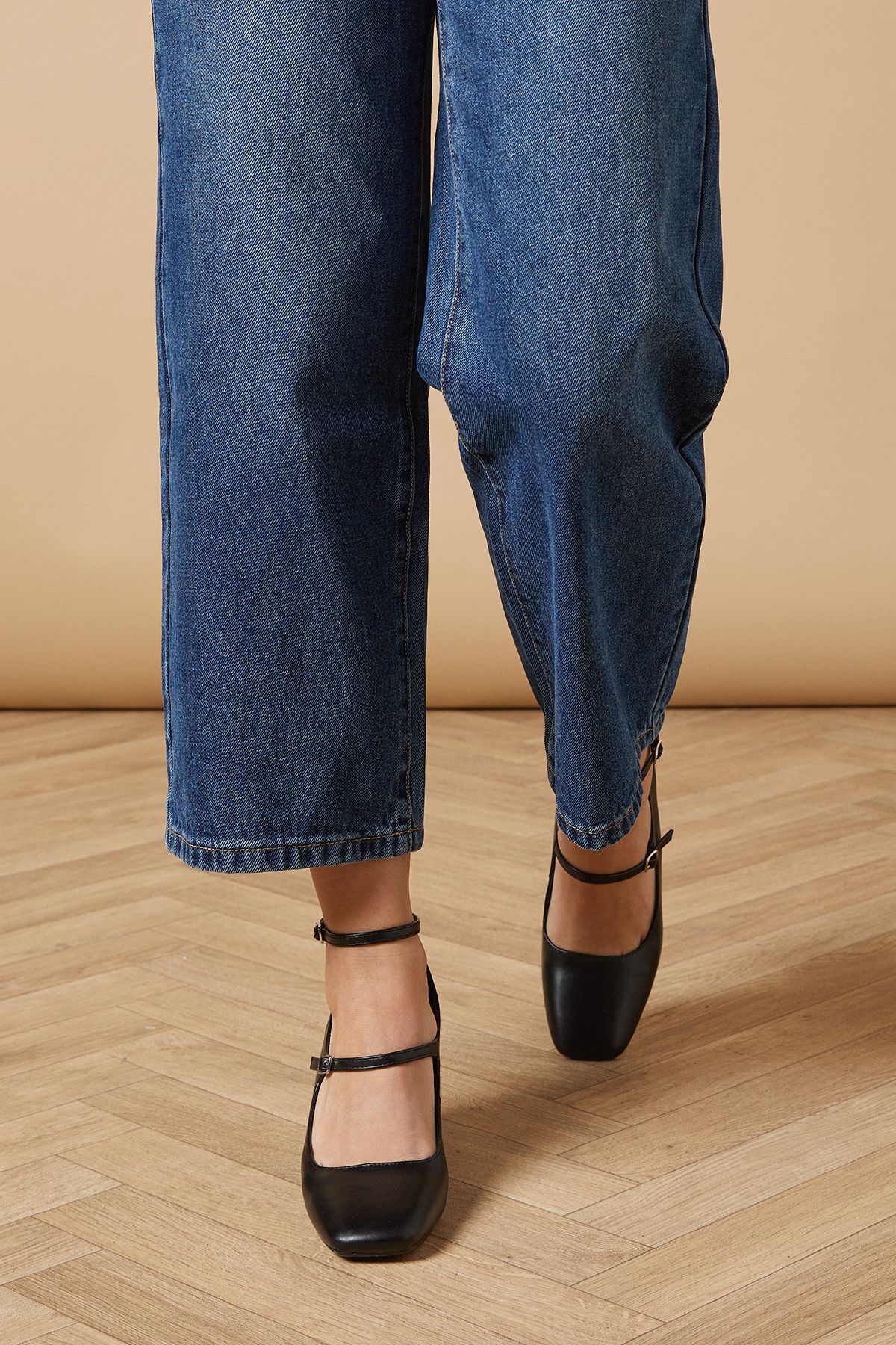 Oasis Lysiana Faux Leather Mary Jane High Block Heeled Shoes Black image 2