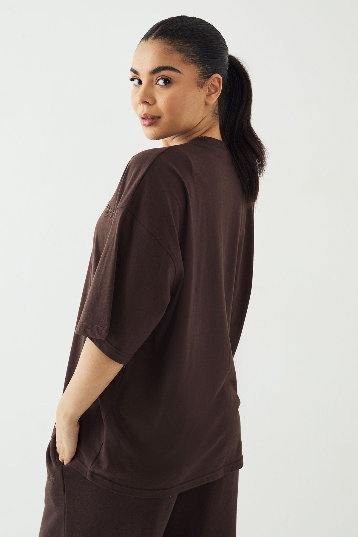 DSGN Studio DSGN Studio Sport Training Club Oversized T-shirt Coffee Bean image 2