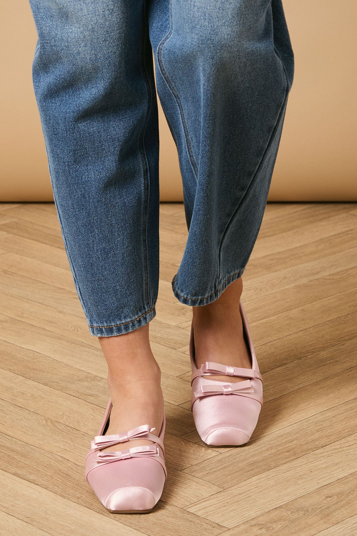 Oasis Dalila Satin Double Bow Square Block Toe Ballet Pumps Blush image 2