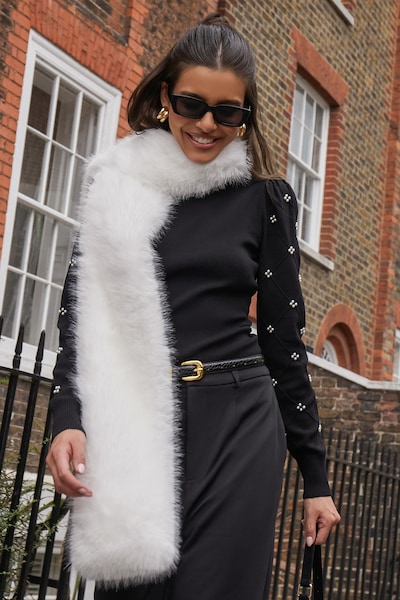 Quiz White Faux Fur Scarf