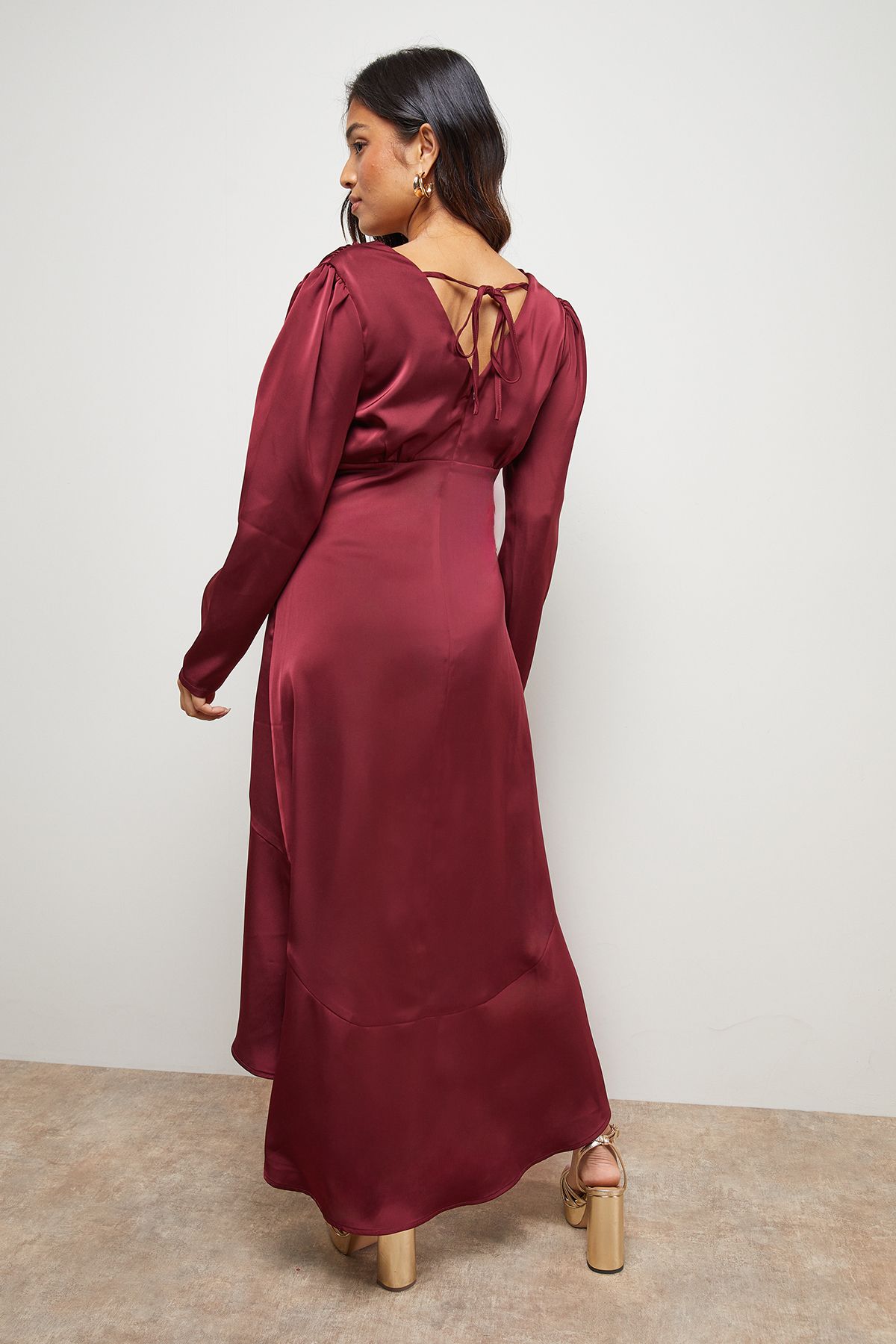 Oasis Petite Satin Puff Sleeve V Neck High Low Hem Midi Dress Merlot image 3