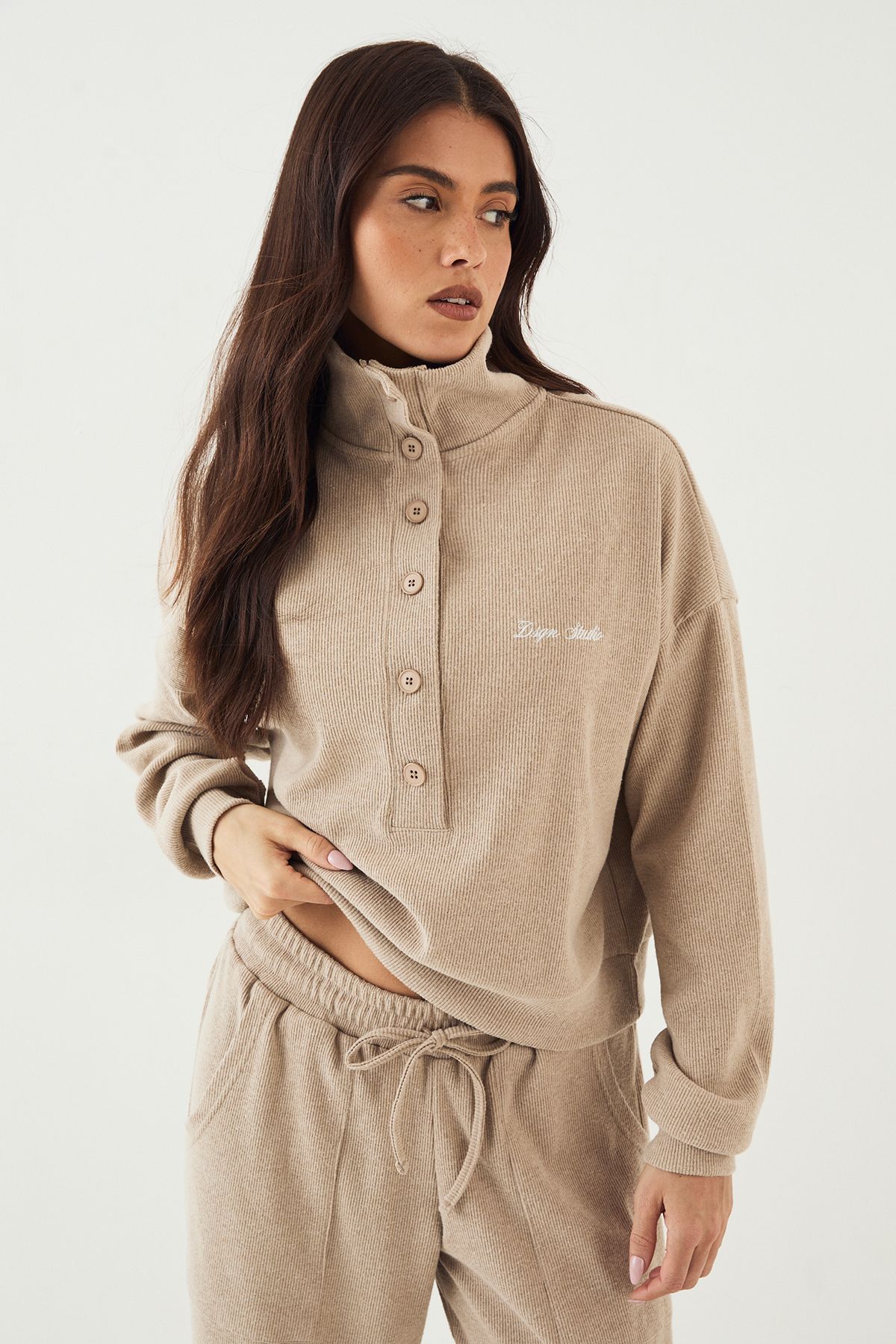 DSGN Studio DSGN Studio Brushed Rib Button Detail Sweatshirt Stone image 1