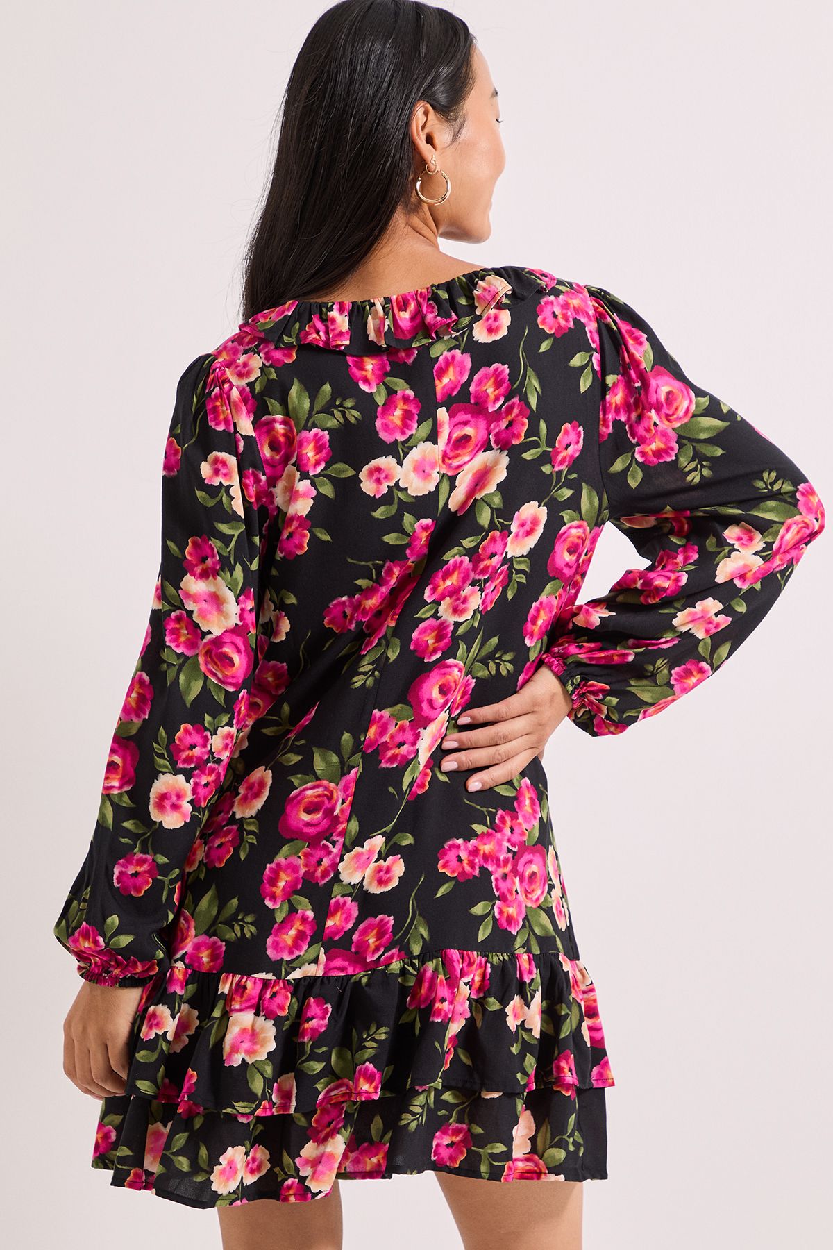 Dorothy Perkins Petite Black Floral Collar Detail Blouson Sleeve Tiered Mini Dress Floral image 3