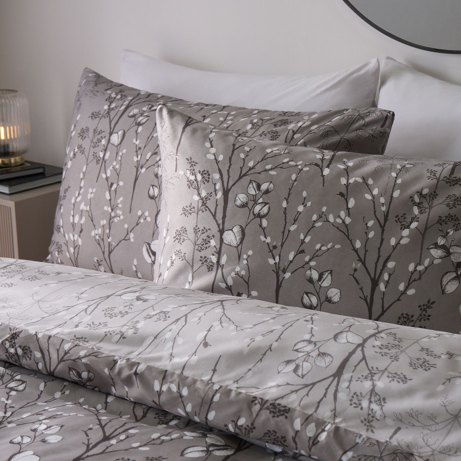 OHS Duvet Cover Set Willow Quilt Reversible Bedding image 4